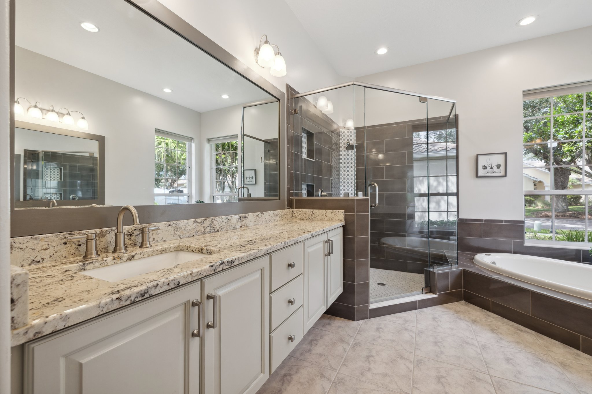 Tampa, Florida, 33647, United States, 5 Bedrooms Bedrooms, ,4 BathroomsBathrooms,Residential,For Sale,1835178