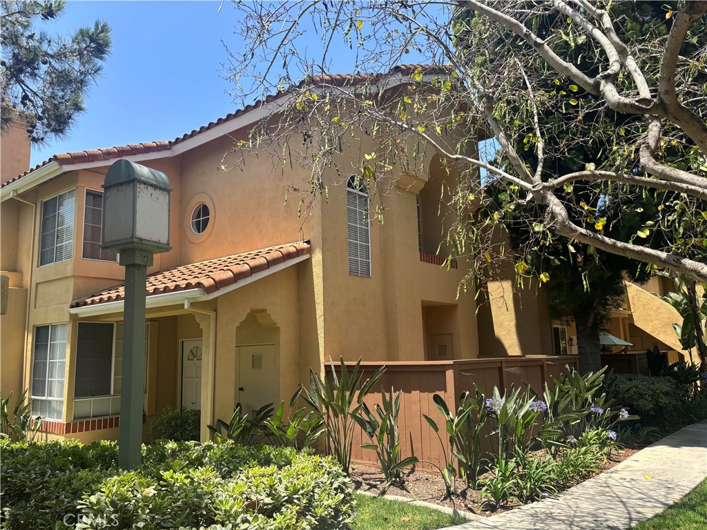 Irvine, California, 92614, United States, 2 Bedrooms Bedrooms, ,3 BathroomsBathrooms,Residential,For Sale,1922960