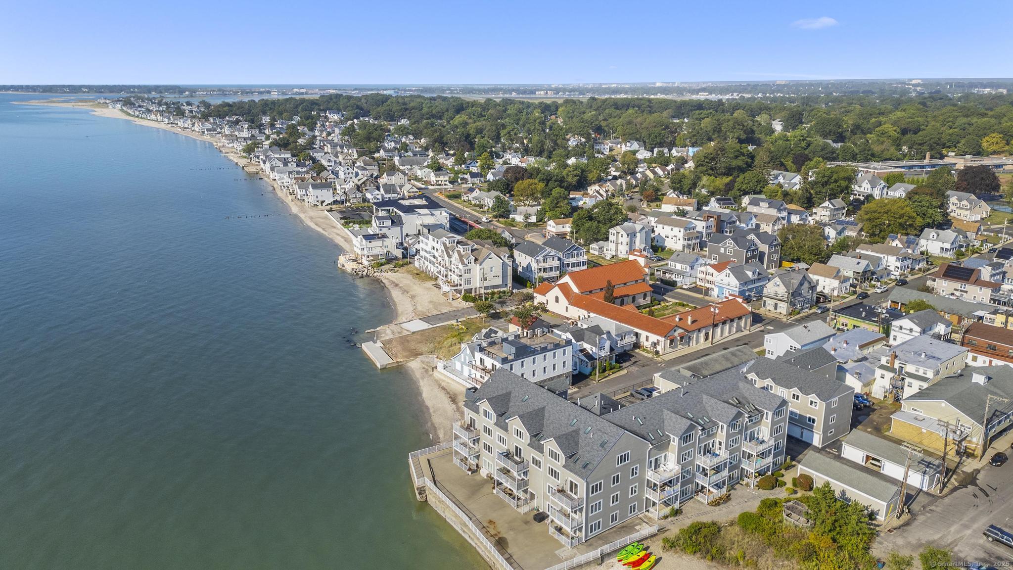Milford, Connecticut, 06460, United States, 3 Bedrooms Bedrooms, ,2 BathroomsBathrooms,Residential,For Sale,1942081
