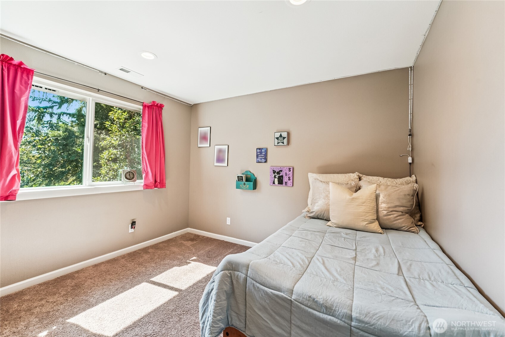 Seabeck, Washington, 98380, United States, 4 Bedrooms Bedrooms, ,3 BathroomsBathrooms,Residential,For Sale,1907301