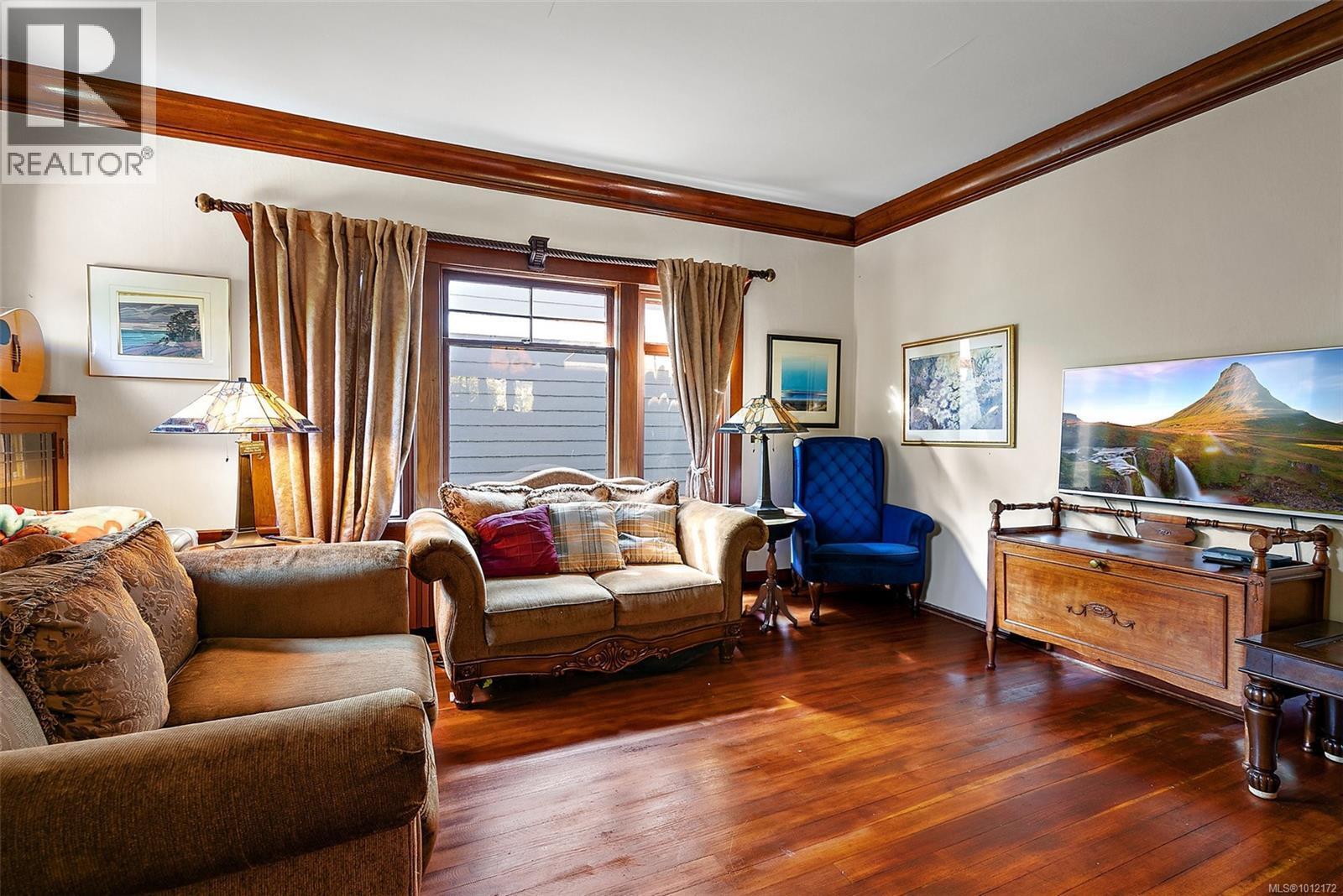 SIDNEY, British Columbia, V8L 2W2, CA, 5 Bedrooms Bedrooms, ,5 BathroomsBathrooms,Residential,For Sale,1949538