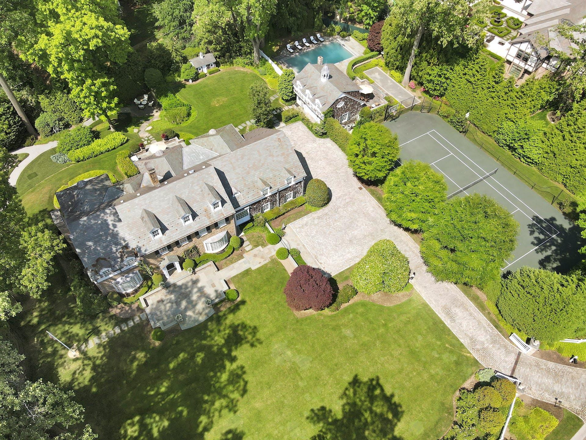 Manhasset, New York, 11030, United States, 5 Bedrooms Bedrooms, ,11 BathroomsBathrooms,Residential,For Sale,1838015
