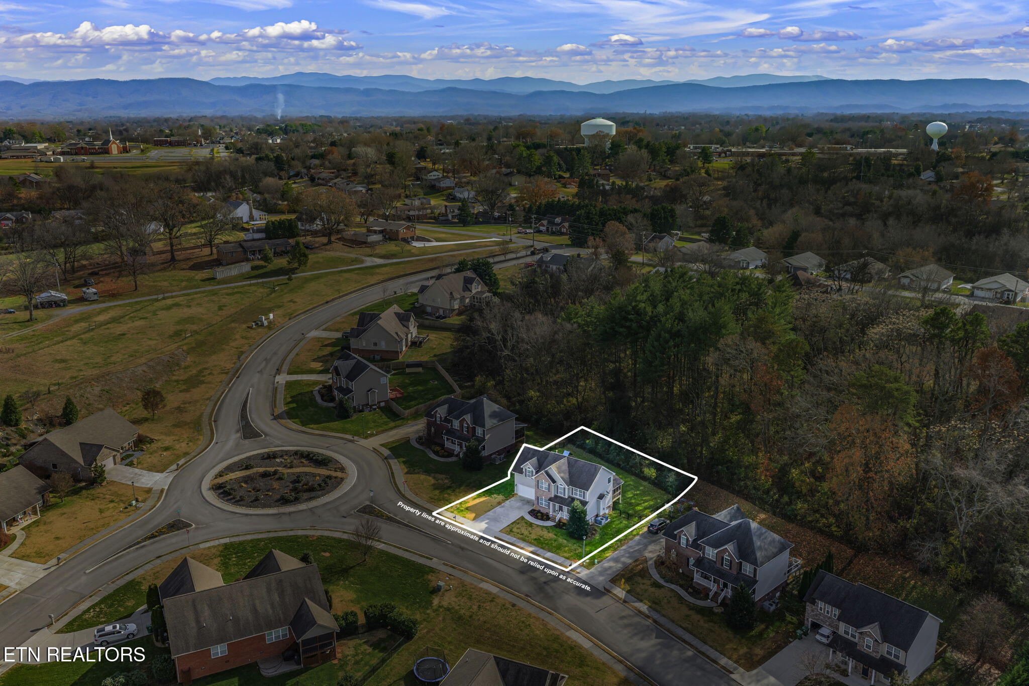 Maryville, Tennessee, 37804, United States, 4 Bedrooms Bedrooms, ,3 BathroomsBathrooms,Residential,For Sale,1996770