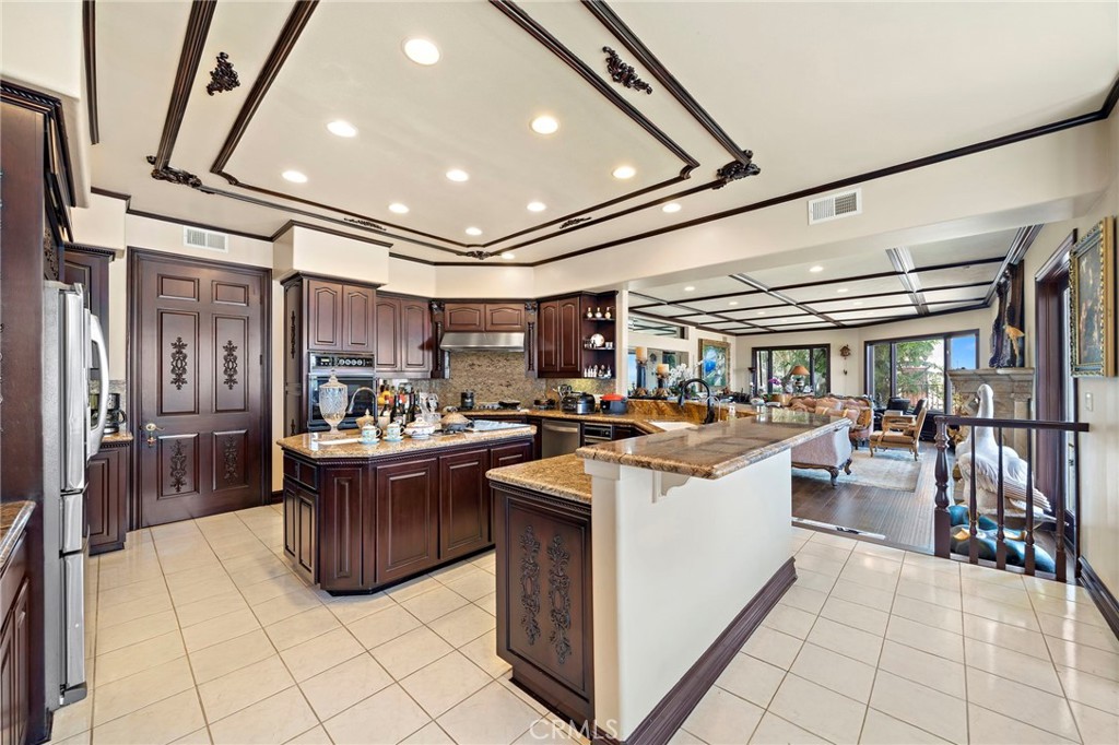 Corona del Mar, California, 92625, United States, 7 Bedrooms Bedrooms, ,8 BathroomsBathrooms,Residential,For Sale,1898371