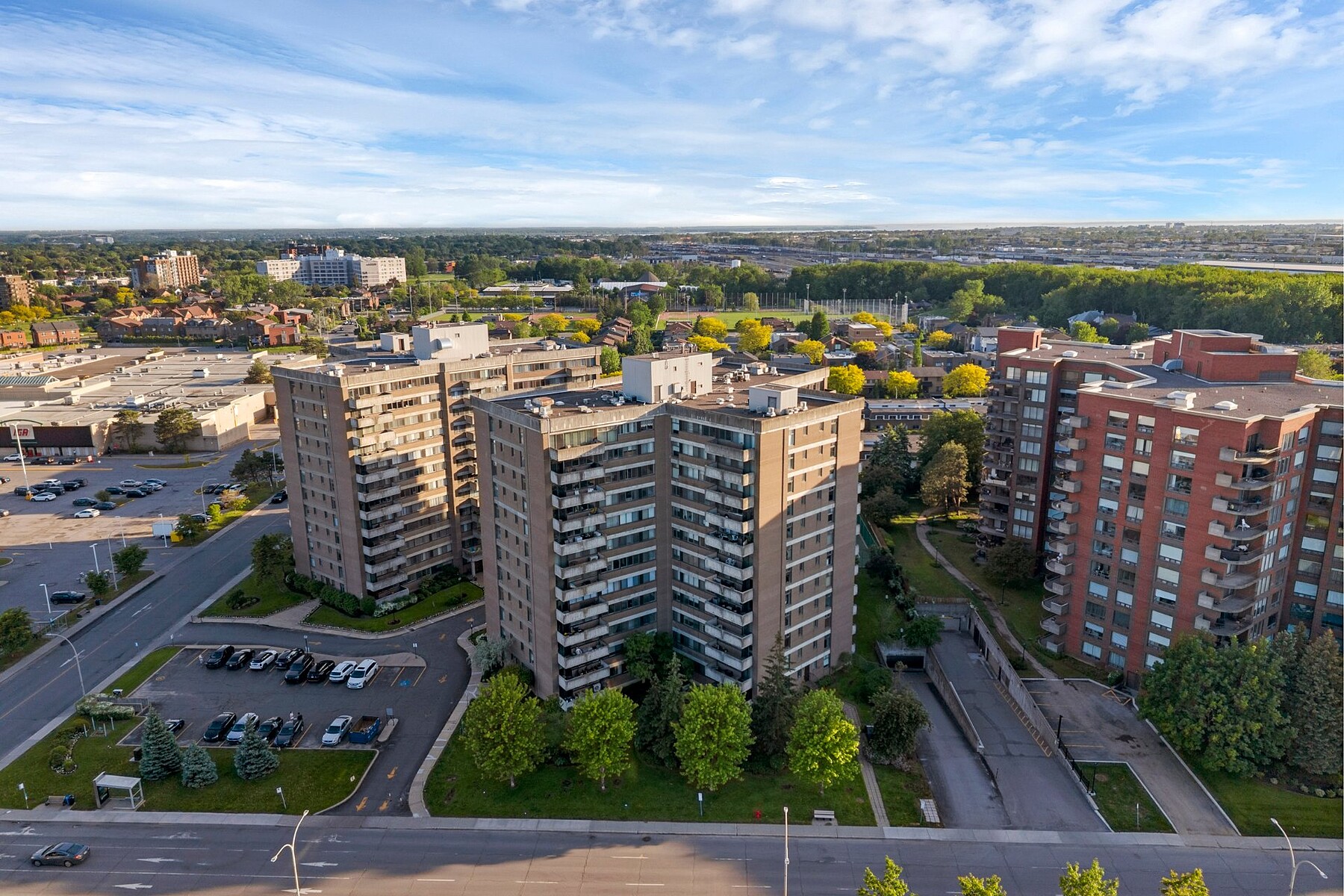  Côte-Saint-Luc, Montréal - 物件實景