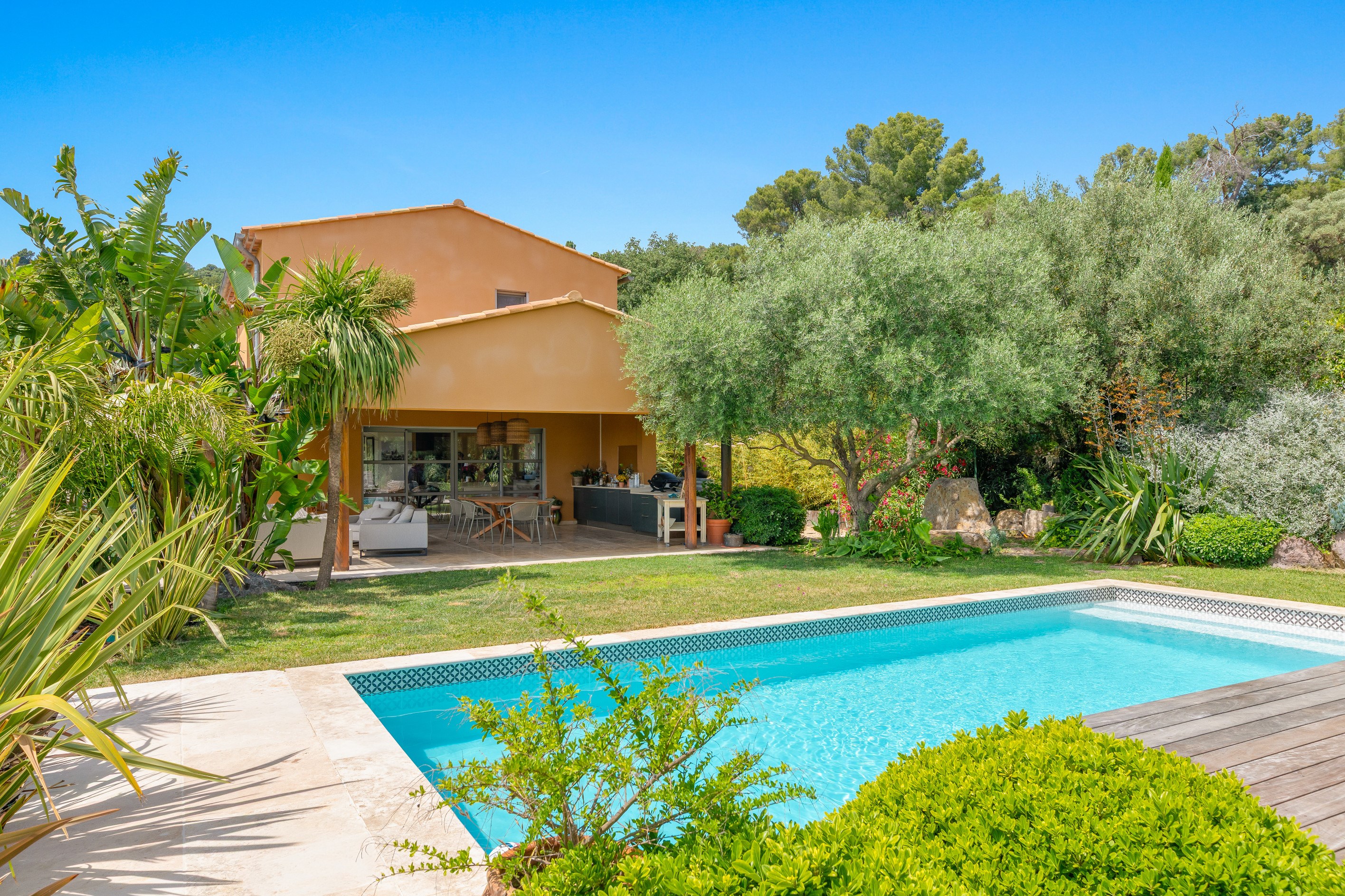  Ollioules, Faveyrolles – Family Villa with Swimming Pool and Sea Views - 物件實景