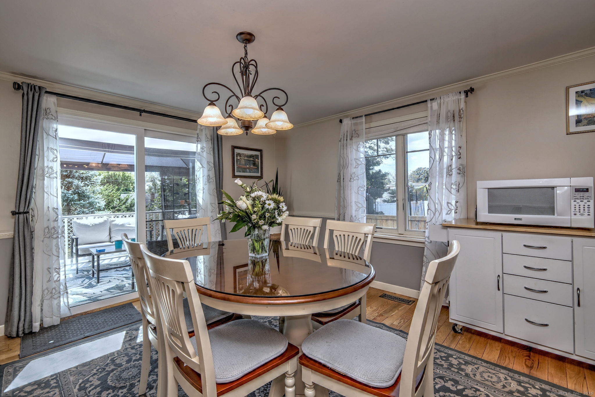 Milford, Connecticut, 06460, United States, 4 Bedrooms Bedrooms, ,3 BathroomsBathrooms,Residential,For Sale,1939362