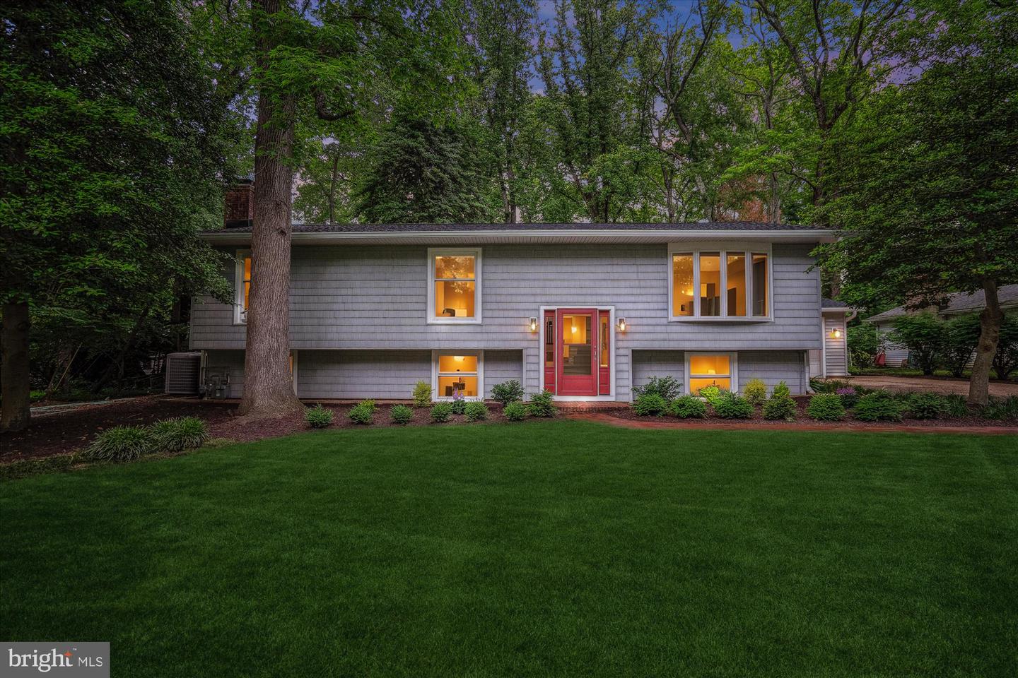 Annapolis, Maryland, 21403, United States, 5 Bedrooms Bedrooms, ,3 BathroomsBathrooms,Residential,For Sale,1839028
