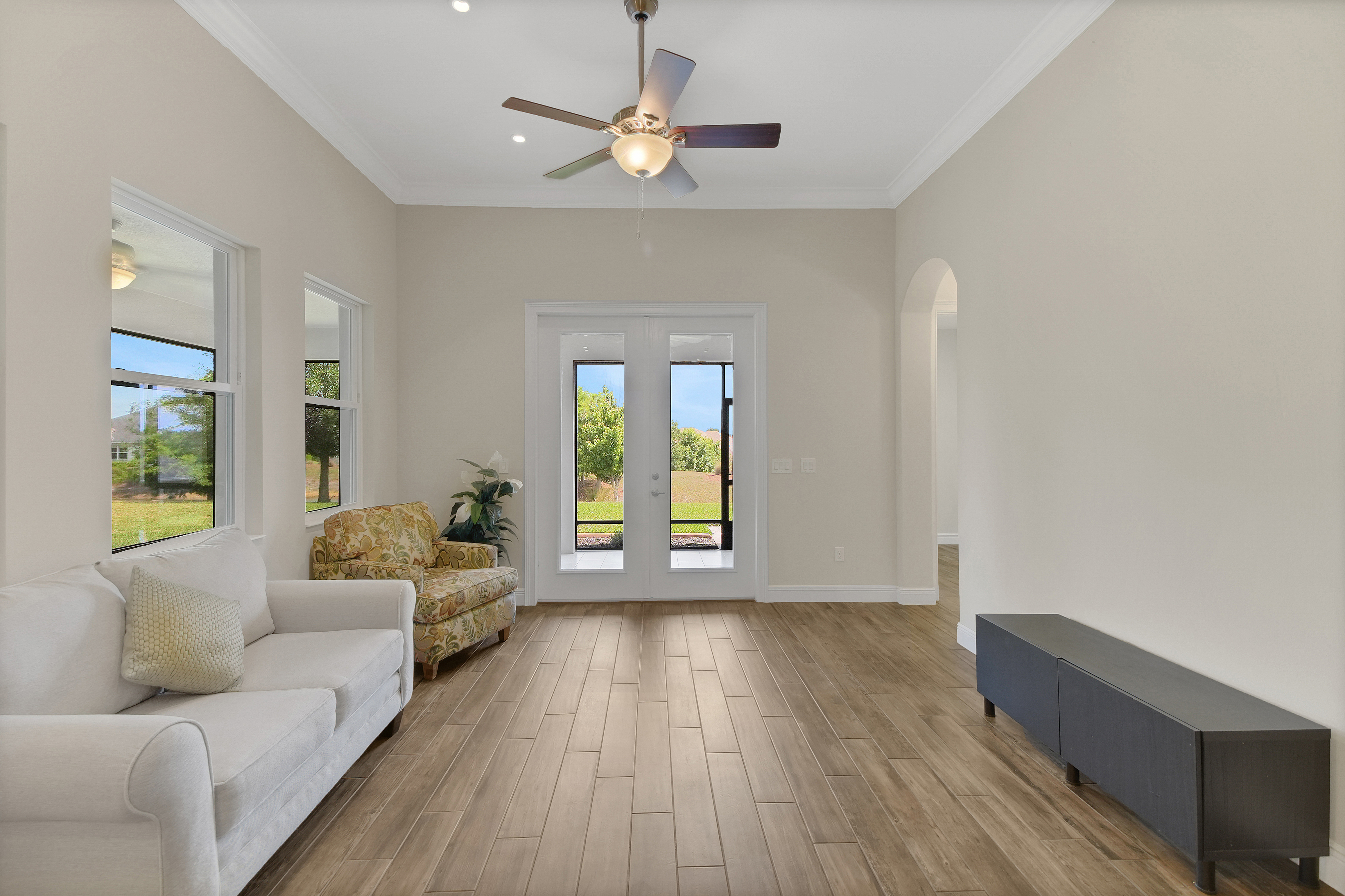 Lady Lake, Florida, 32159, United States, 4 Bedrooms Bedrooms, ,3 BathroomsBathrooms,Residential,For Sale,2001530