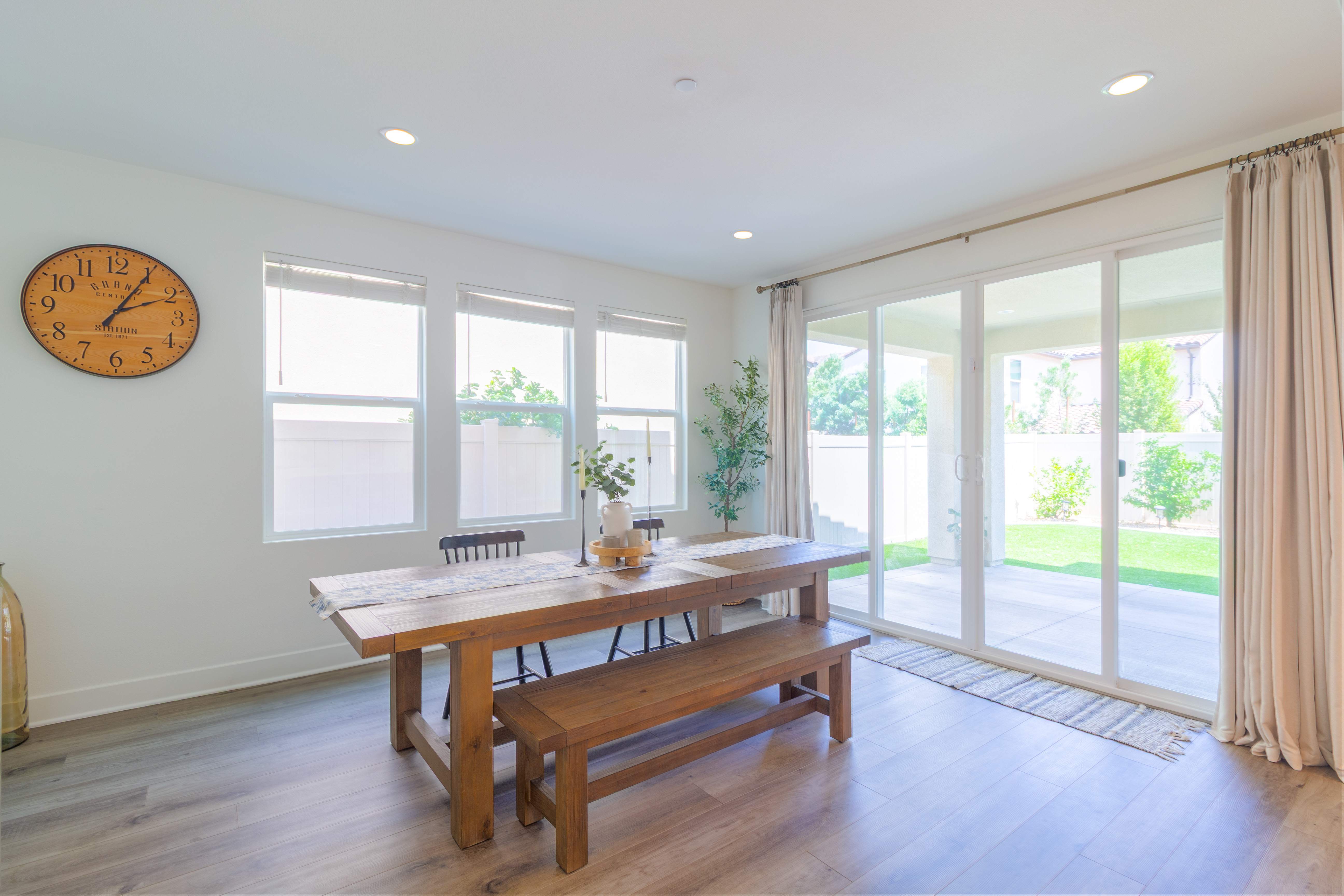 Corona, California, 92883, United States, 4 Bedrooms Bedrooms, ,3 BathroomsBathrooms,Residential,For Sale,1922003