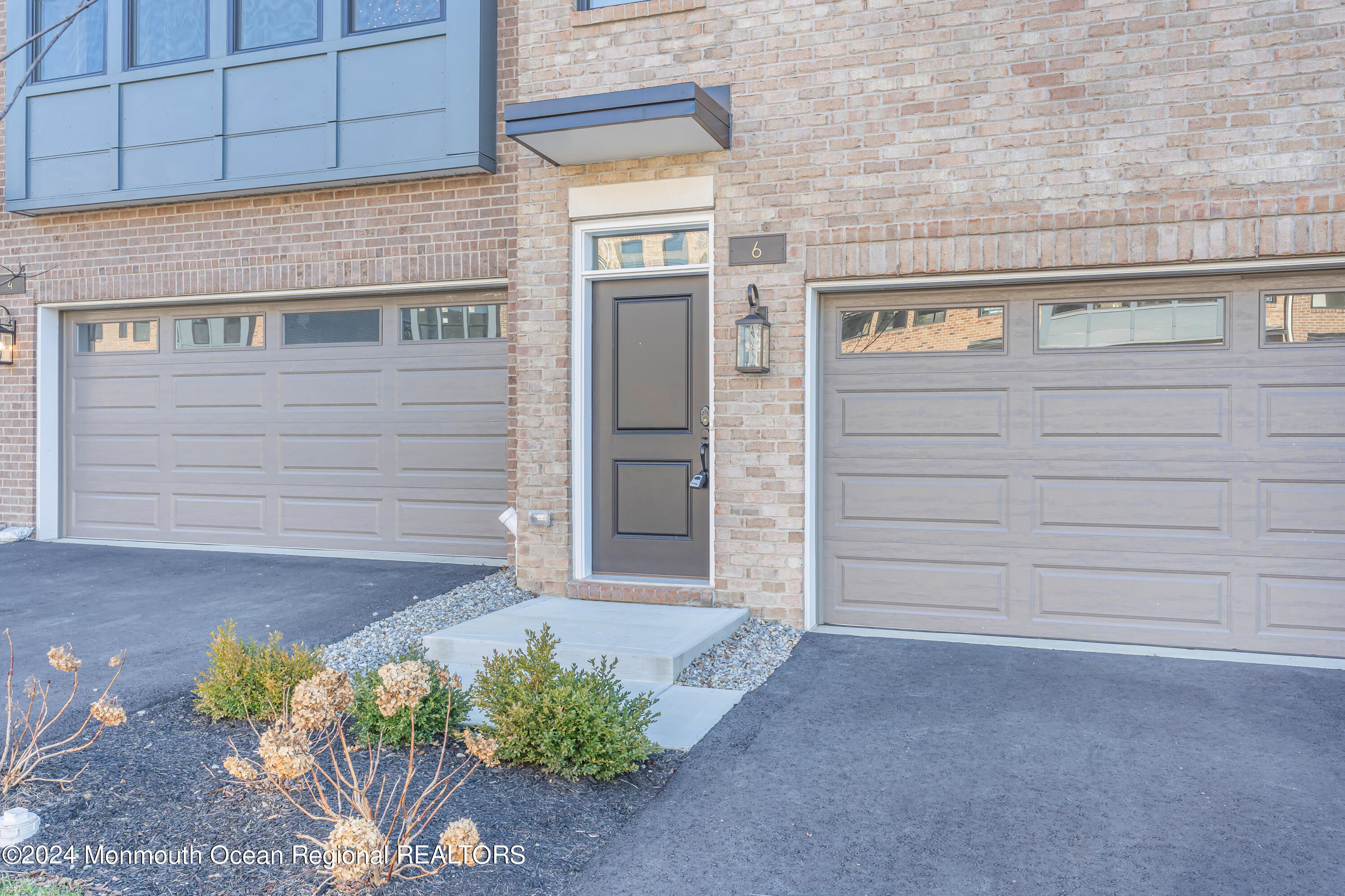 Middletown, New Jersey, 07748, United States, 4 Bedrooms Bedrooms, ,4 BathroomsBathrooms,Residential,For Sale,2001842