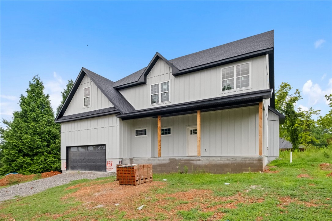 Bella Vista, Arkansas, 72715, United States, 3 Bedrooms Bedrooms, ,3 BathroomsBathrooms,Residential,For Sale,1897154
