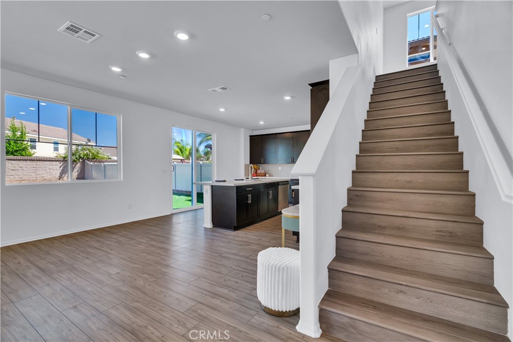 Menifee, California, 92584, United States, 5 Bedrooms Bedrooms, ,3 BathroomsBathrooms,Residential,For Sale,1936987