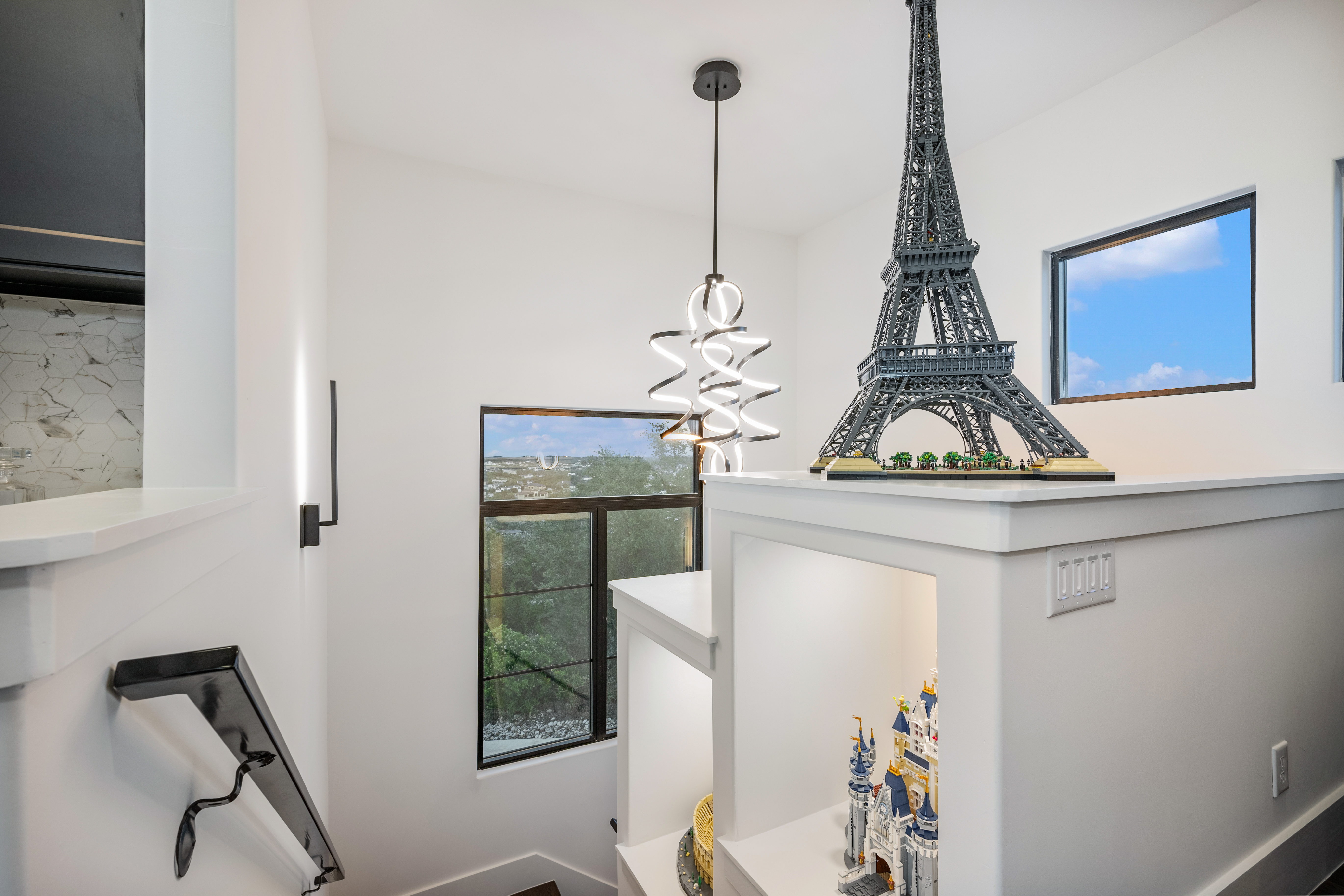  Panoramic Views and Luxury Living - 物件實景