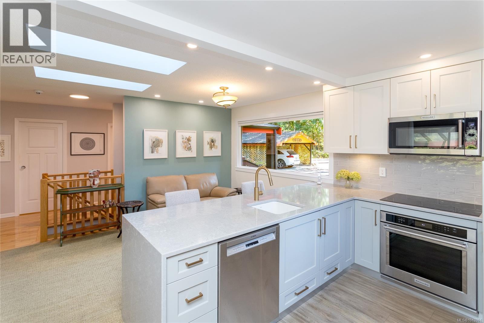 COBBLE HILL, British Columbia, V8H 0G3, CA, 3 Bedrooms Bedrooms, ,1 BathroomBathrooms,Residential,For Sale,1951189