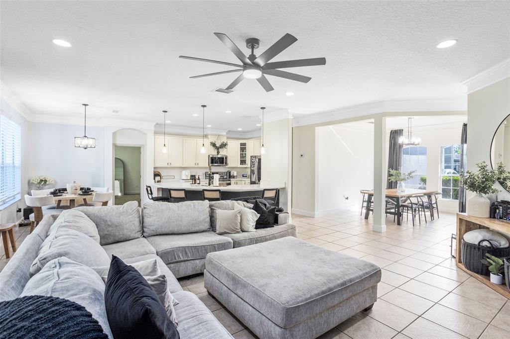 Orlando, Florida, 32820, United States, 6 Bedrooms Bedrooms, ,4 BathroomsBathrooms,Residential,For Sale,1896813