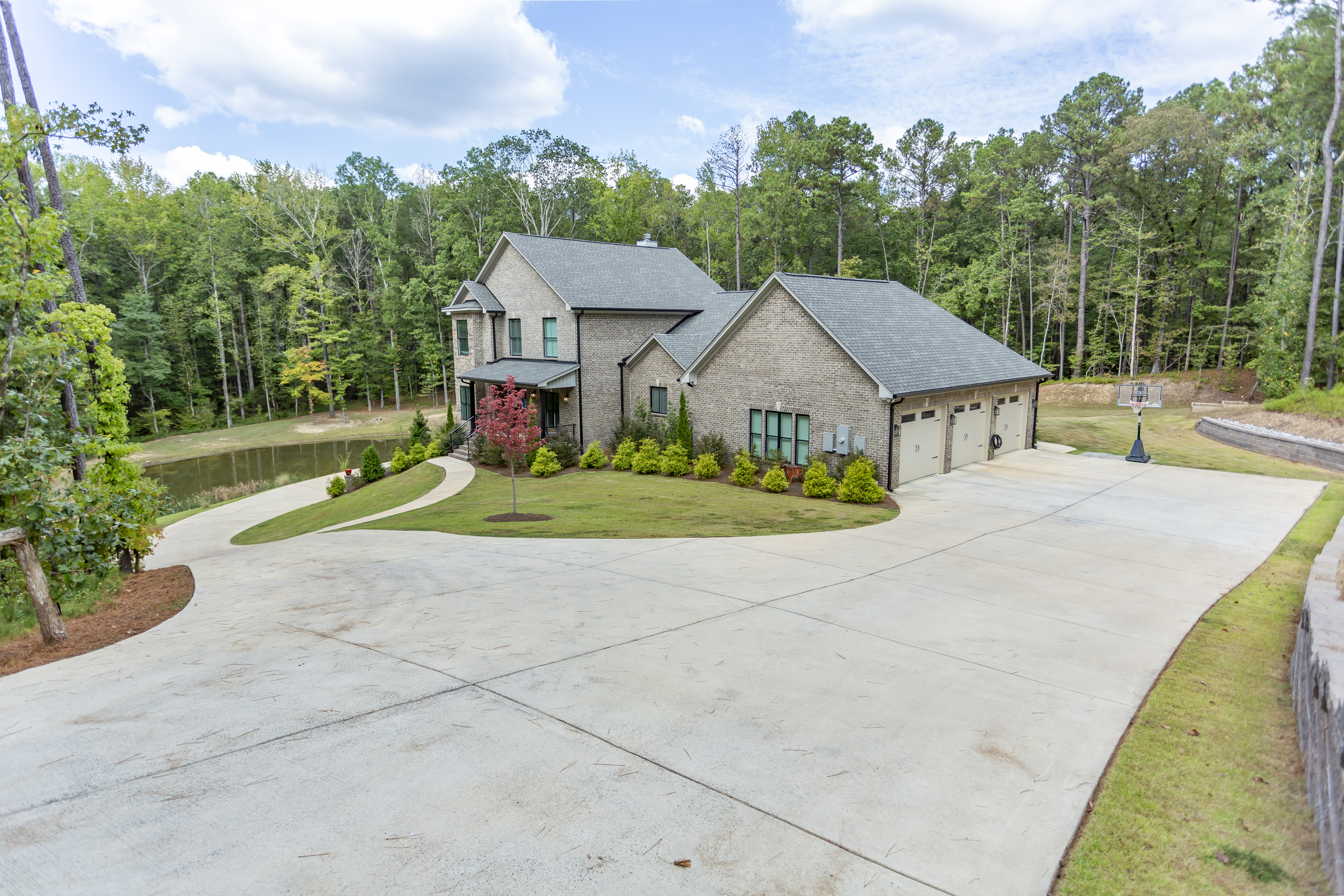 Helena, Alabama, 35080, United States, 5 Bedrooms Bedrooms, ,5 BathroomsBathrooms,Residential,For Sale,1979427