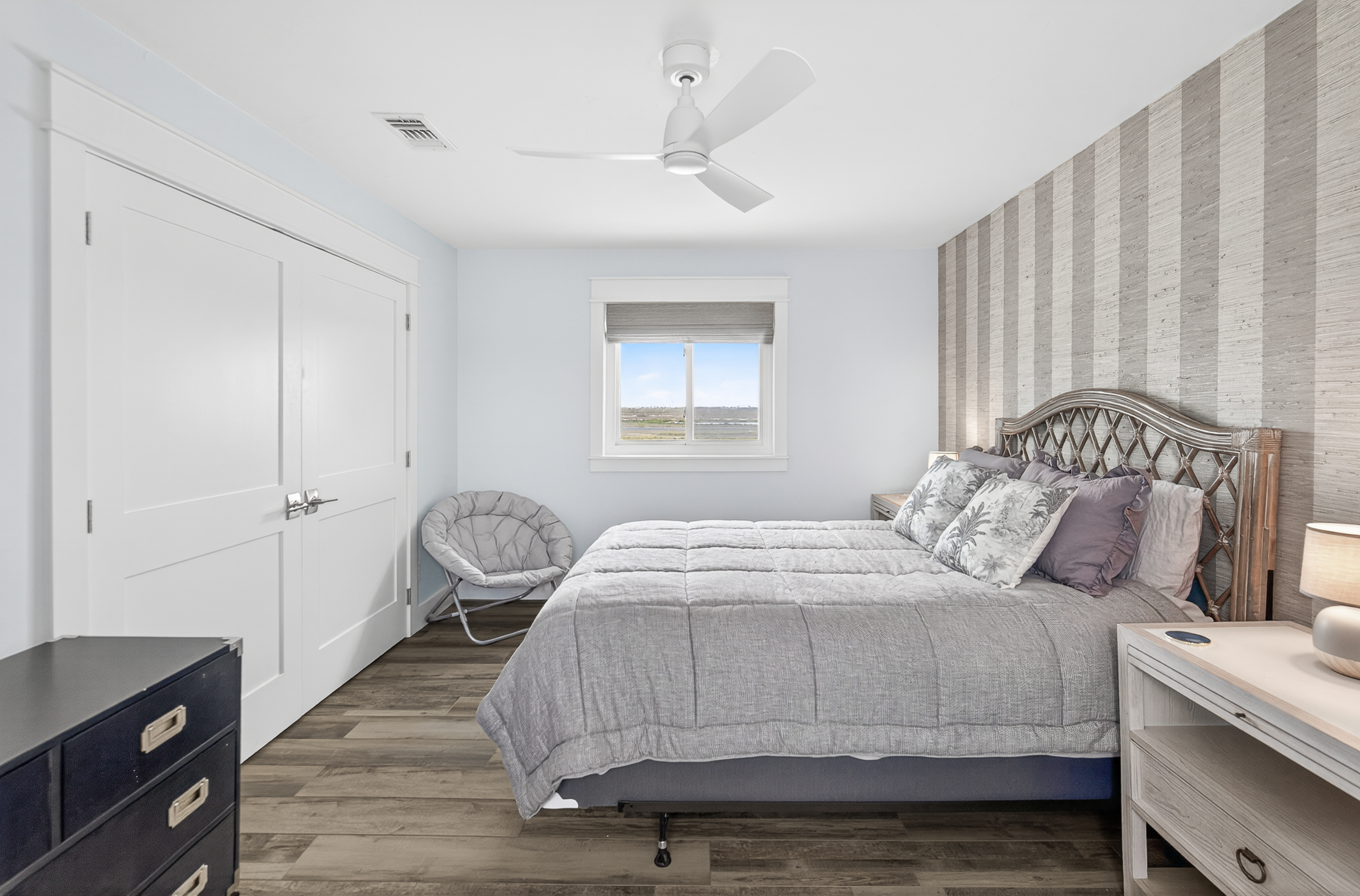  Canal-Front Estate in Island Moorings - 物件實景