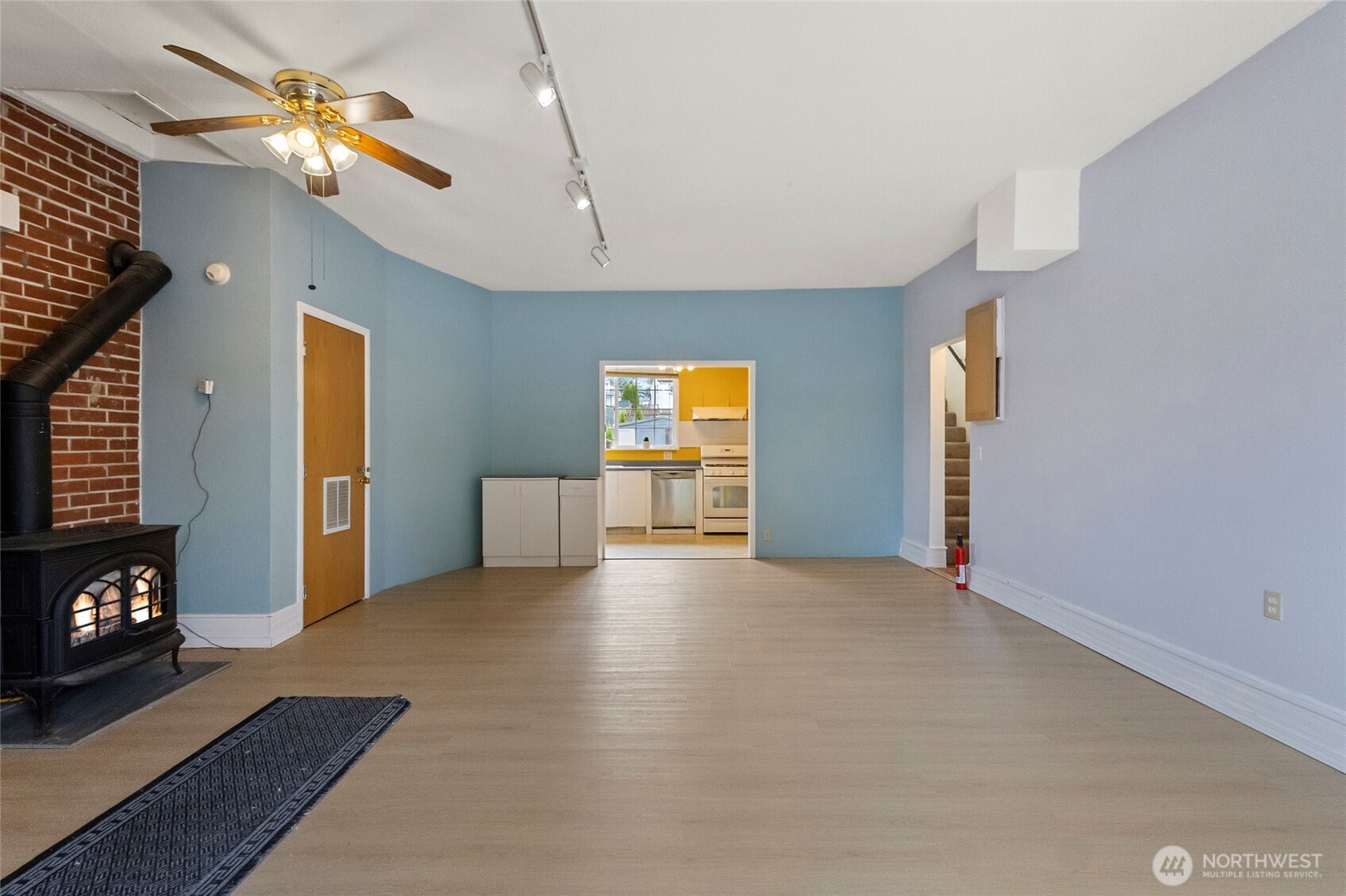 Ferndale, Washington, 98248, United States, 6 Bedrooms Bedrooms, ,2 BathroomsBathrooms,Residential,For Sale,1921640