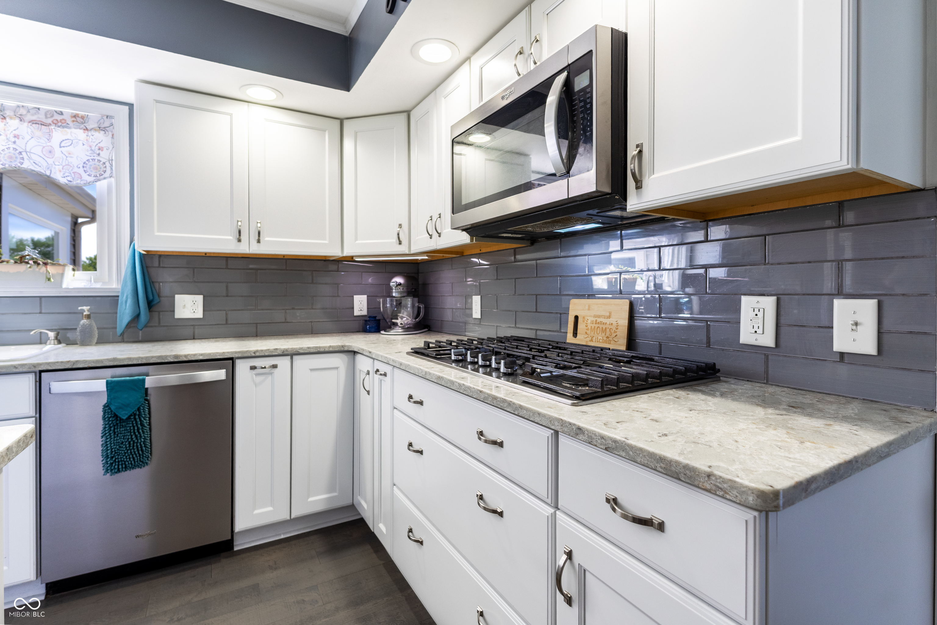 Columbus, Indiana, 47203, United States, 5 Bedrooms Bedrooms, ,6 BathroomsBathrooms,Residential,For Sale,1975671