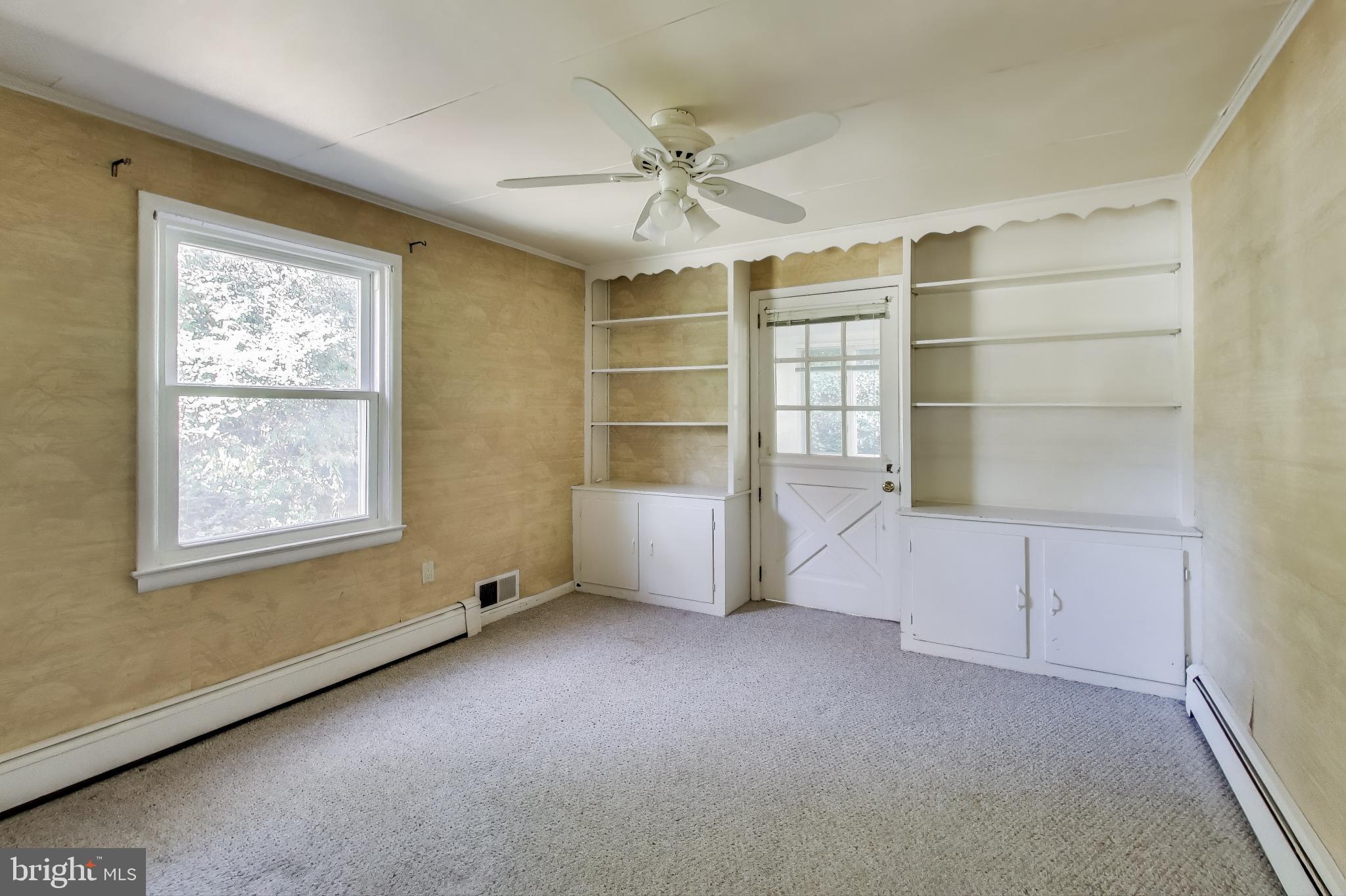 Cheverly, Maryland, 20785, United States, 5 Bedrooms Bedrooms, ,2 BathroomsBathrooms,Residential,For Sale,1990402