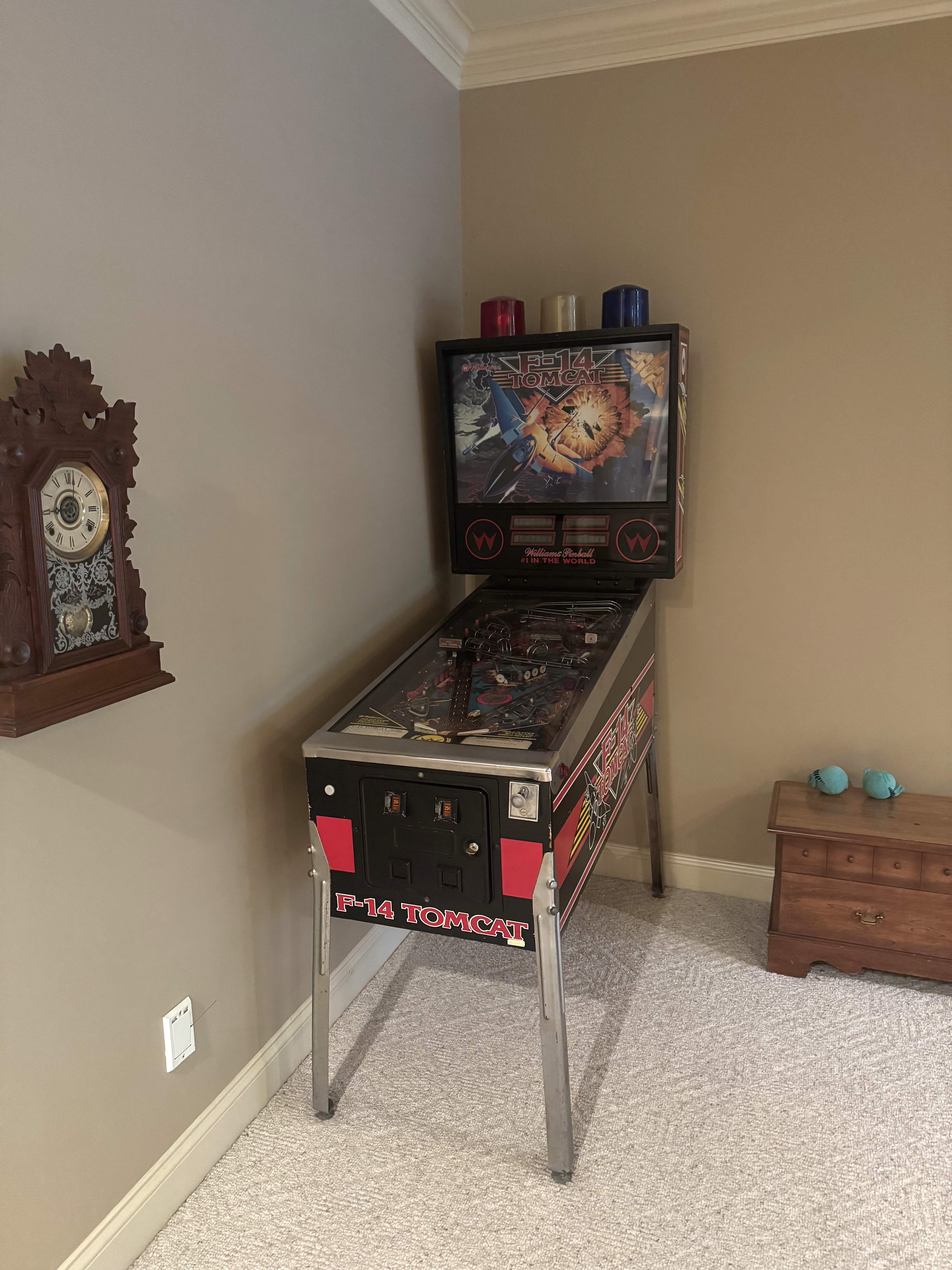 Frankfort, Kentucky, 40601, United States, 5 Bedrooms Bedrooms, ,4 BathroomsBathrooms,Residential,For Sale,1983551