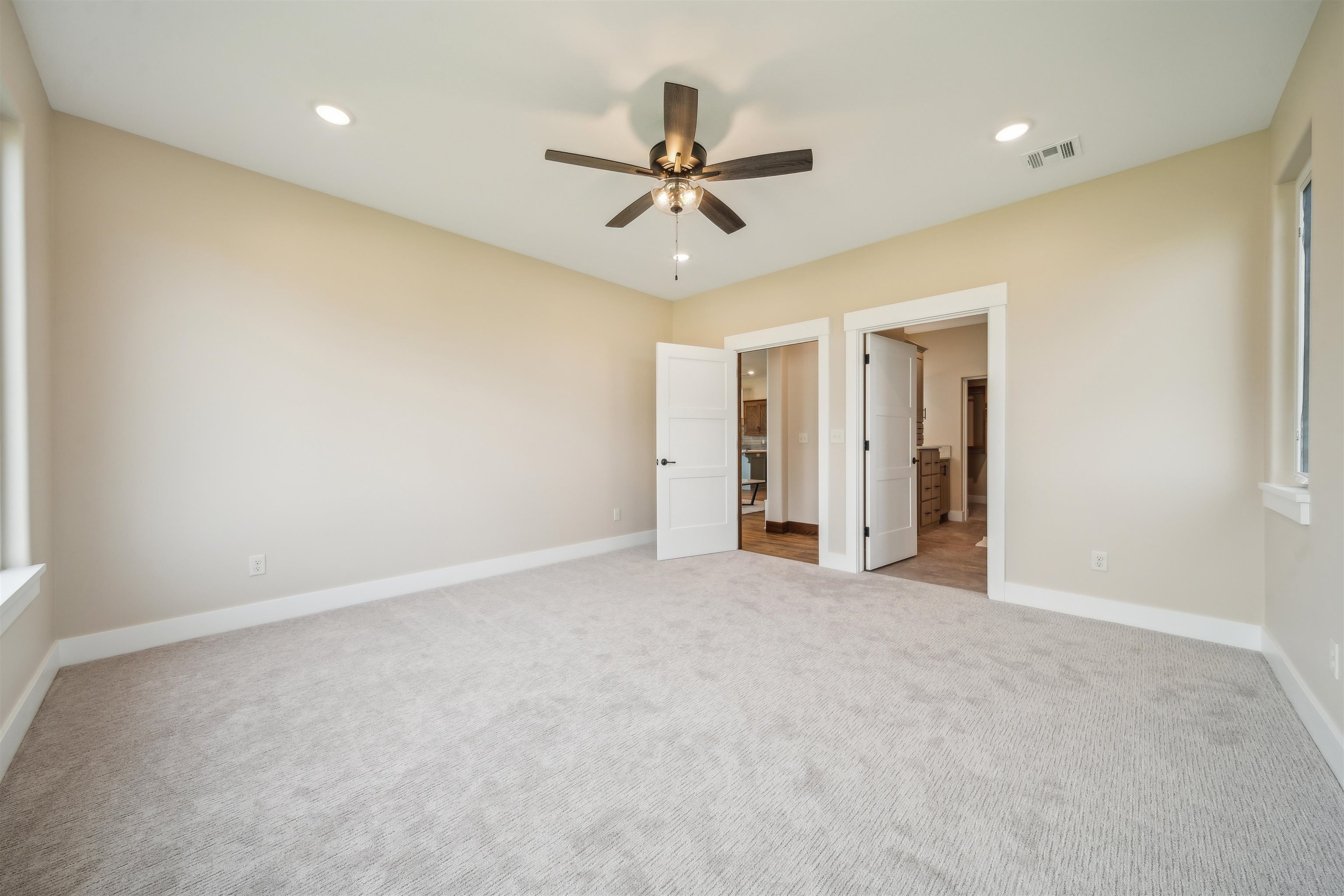 Goddard, Kansas, 67052, United States, 3 Bedrooms Bedrooms, ,3 BathroomsBathrooms,Residential,For Sale,1786497