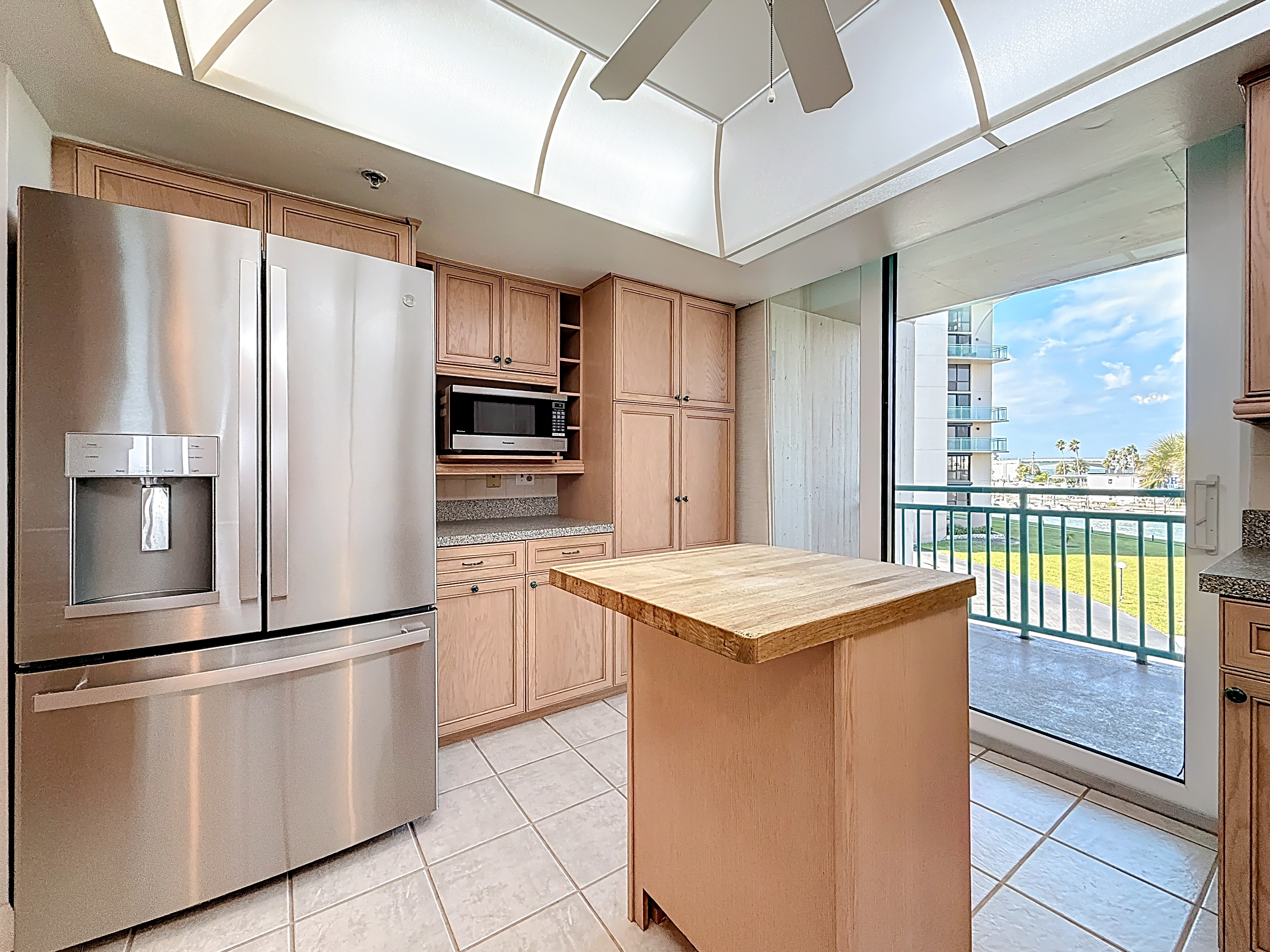 Treasure Island, Florida, 33706, United States, 3 Bedrooms Bedrooms, ,3 BathroomsBathrooms,Residential,For Sale,1983307