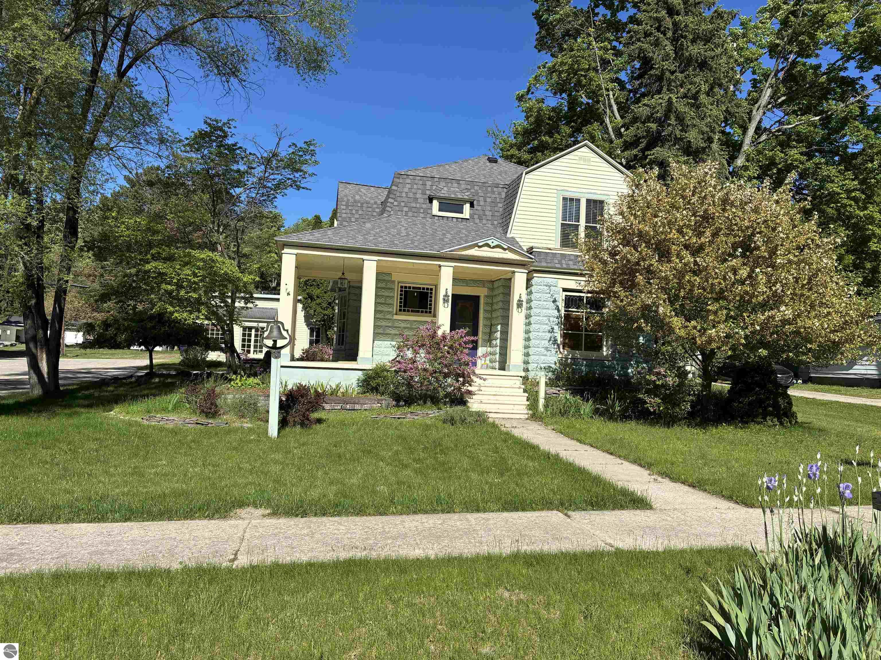 Bridge St, Bellaire, MI 49615