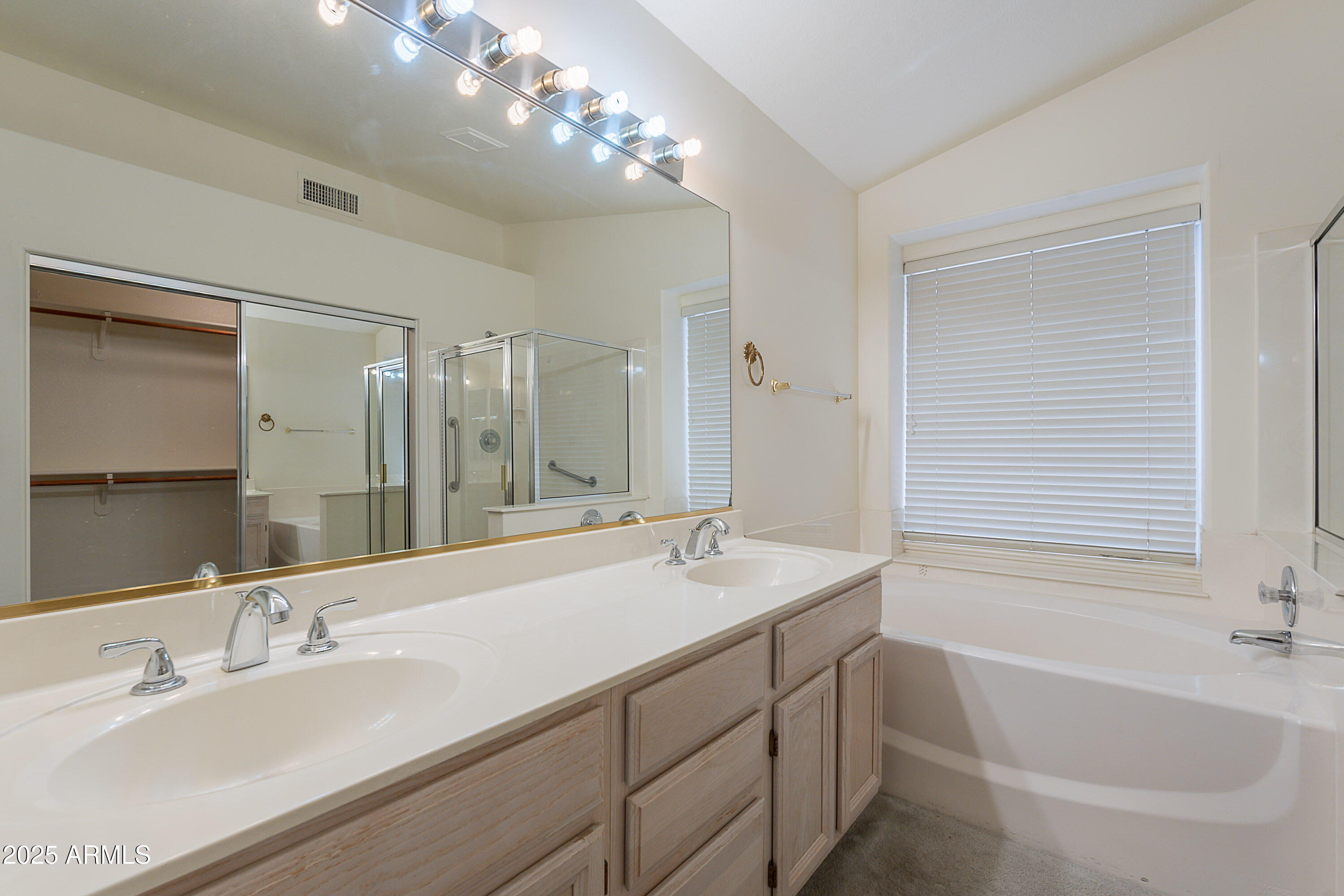 Mesa, Arizona, 85208, United States, 3 Bedrooms Bedrooms, ,Residential,For Sale,1857973