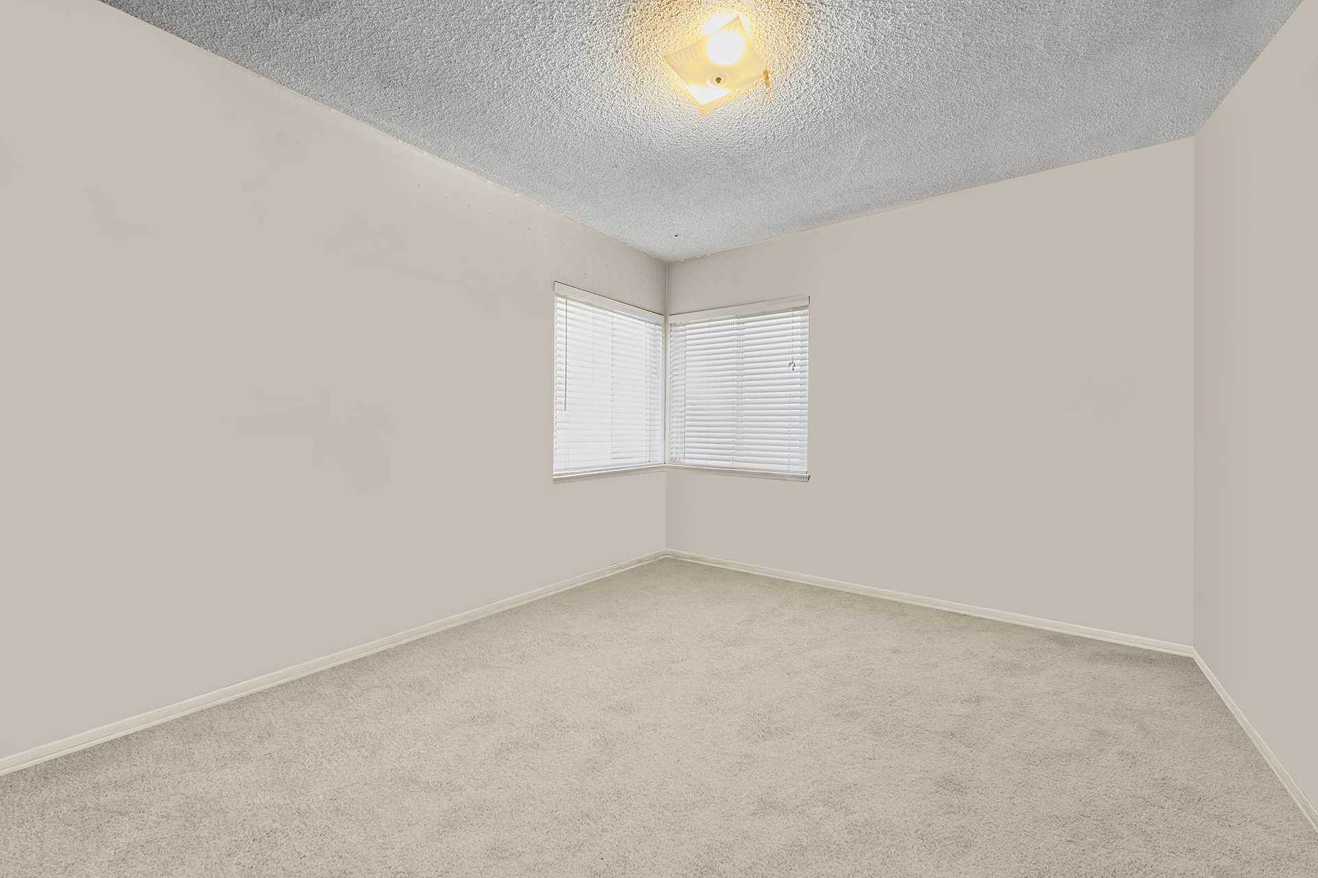 Fullerton, California, 92833, United States, 4 Bedrooms Bedrooms, ,2 BathroomsBathrooms,Residential,For Sale,2049395