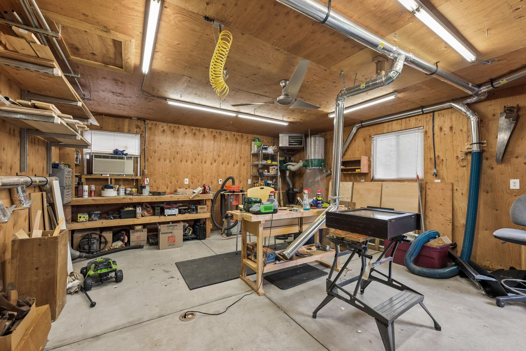  Updated 4-Becroom Brick Ranch in Arvada With Finished Basement - 物件實景
