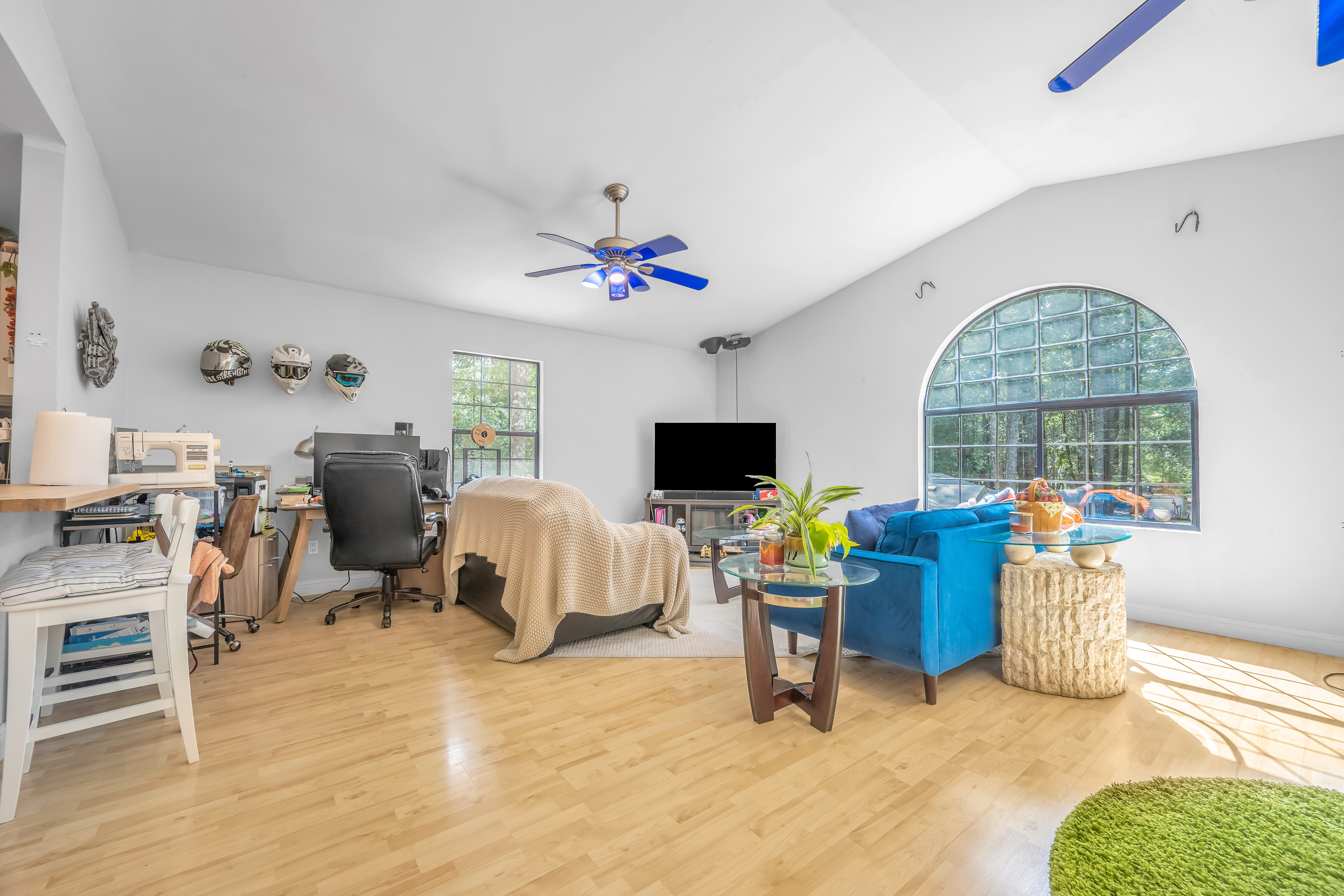 Willits, California, 95490, United States, 4 Bedrooms Bedrooms, ,3 BathroomsBathrooms,Residential,For Sale,1980811