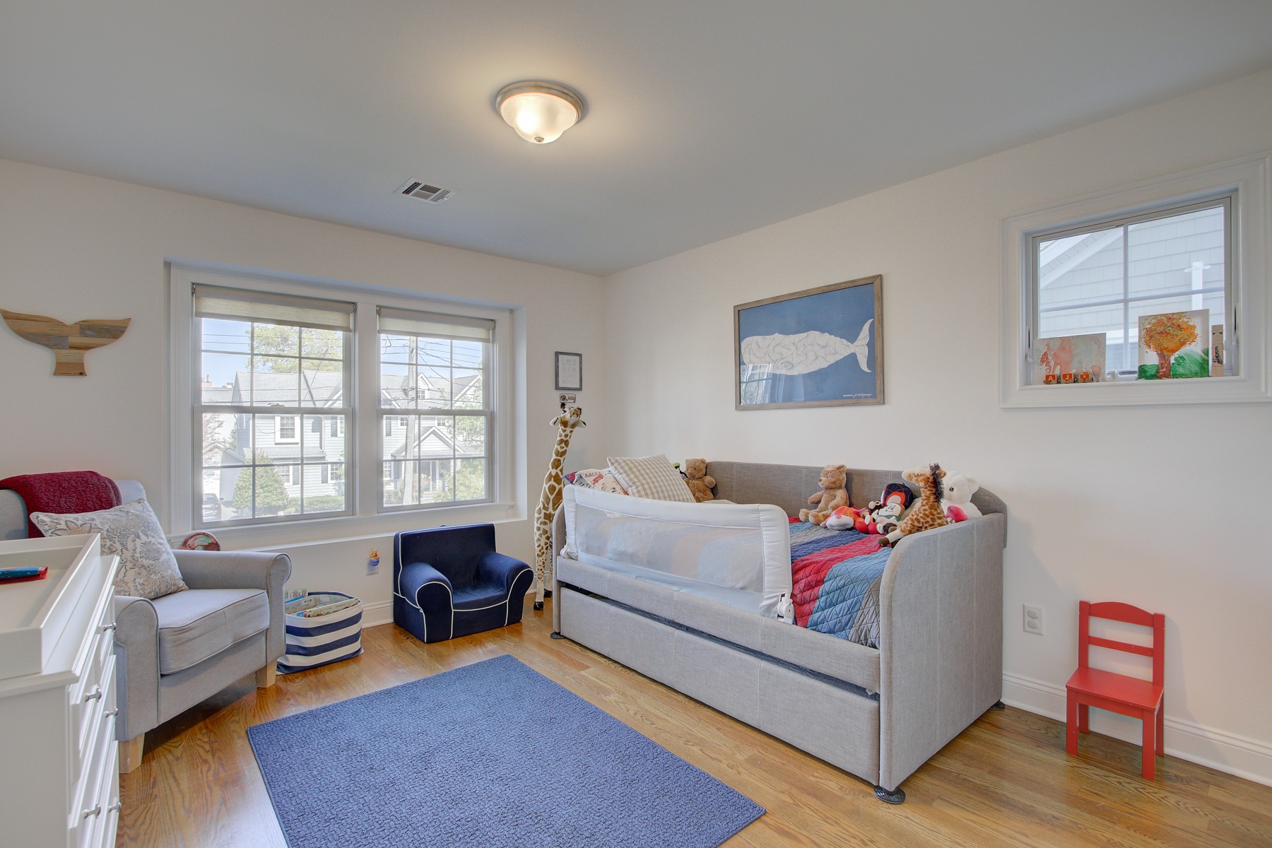  Beautifully designed home offers the perfect blend of comfort, style, - 物件實景