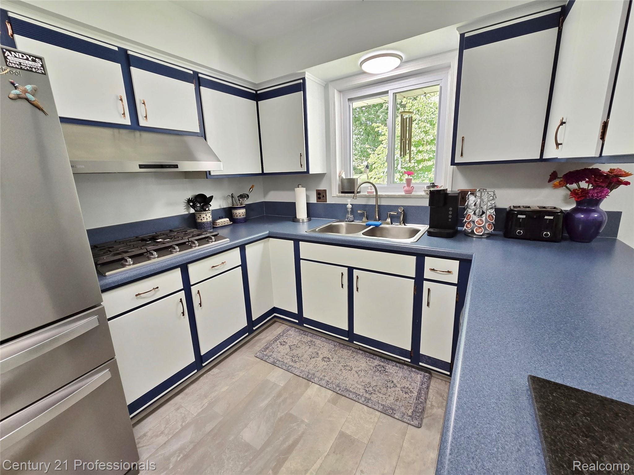 RochesterHills, Michigan, 48309, United States, 3 Bedrooms Bedrooms, ,3 BathroomsBathrooms,Residential,For Sale,1973960