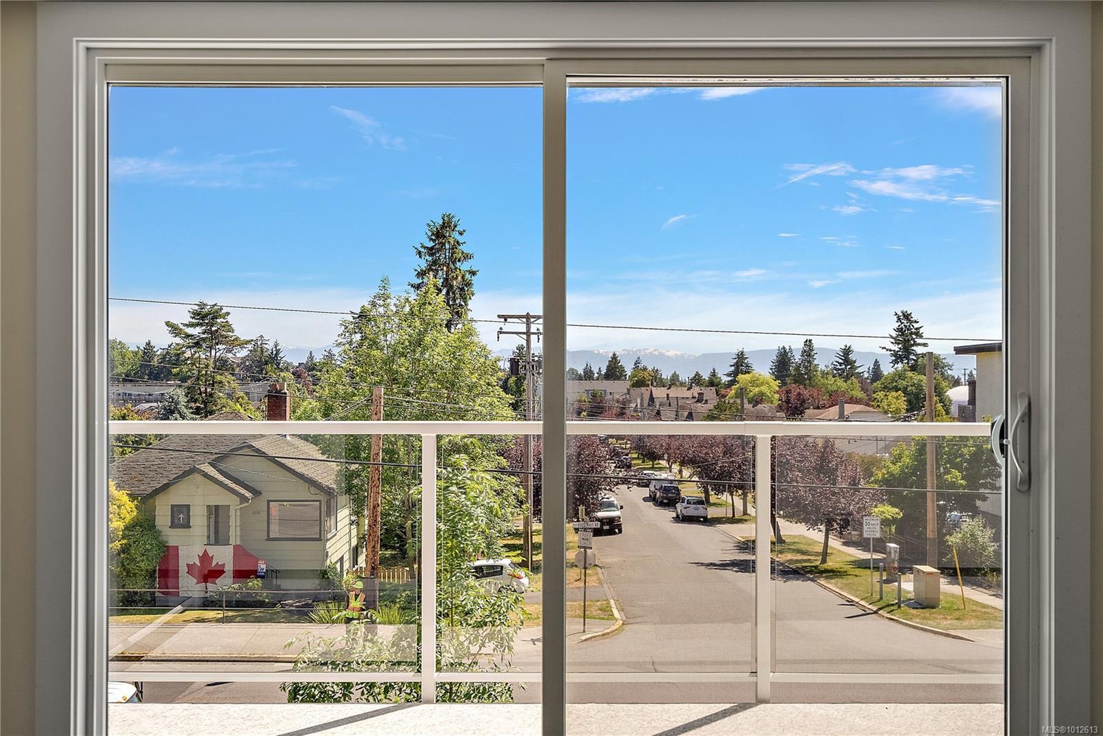ESQUIMALT, British Columbia, V9A 3N4, CA, 3 Bedrooms Bedrooms, ,Residential,For Sale,1951160