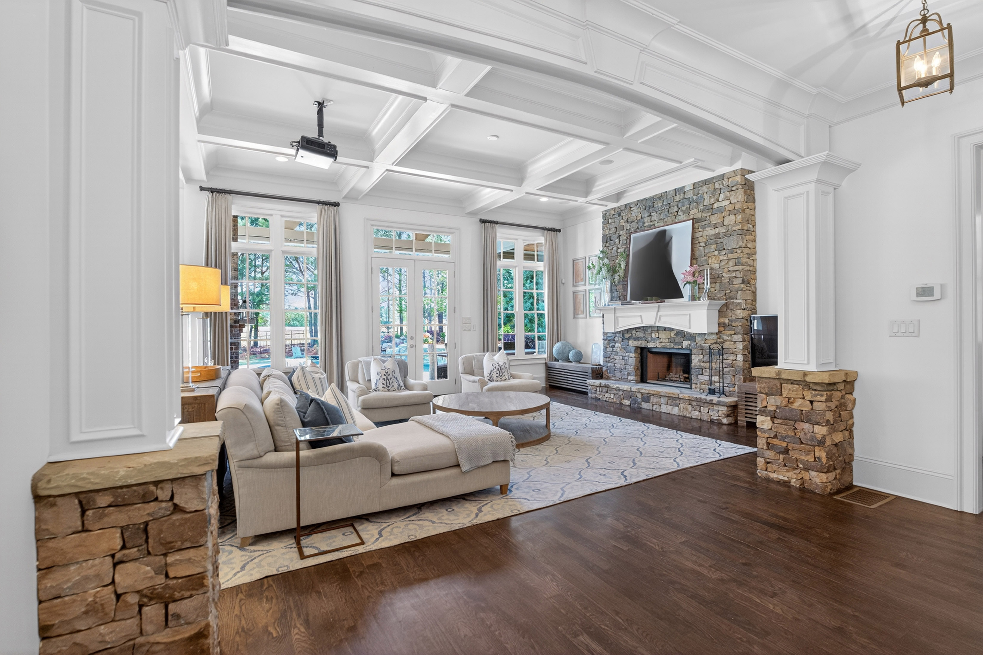  Experience Luxury in One of Georgia’s Most Prestigious Gated Golf Communities - 物件實景