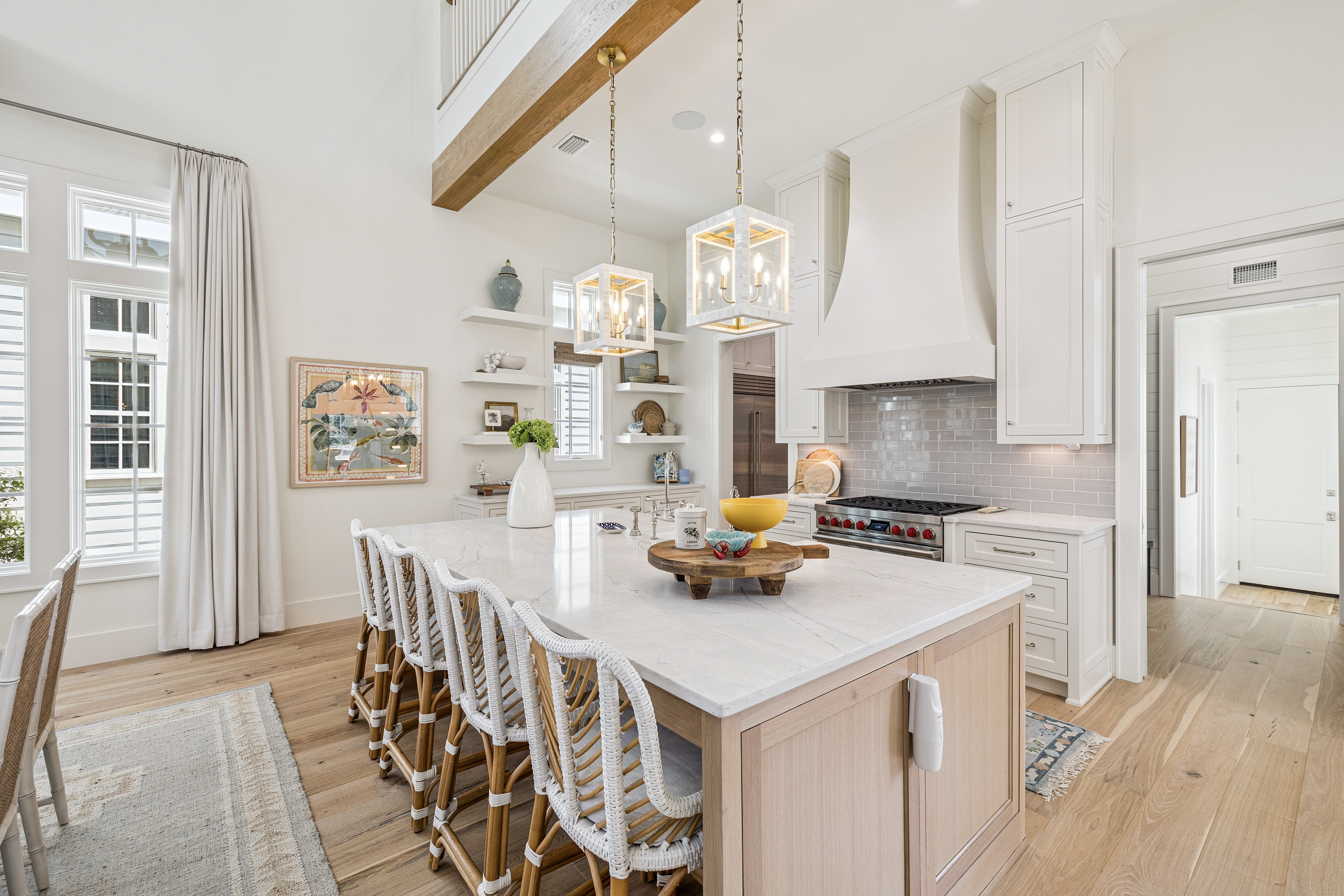  Refined Coastal Residence With Designer Interiors And Exceptional Craftsmanship - 物件實景