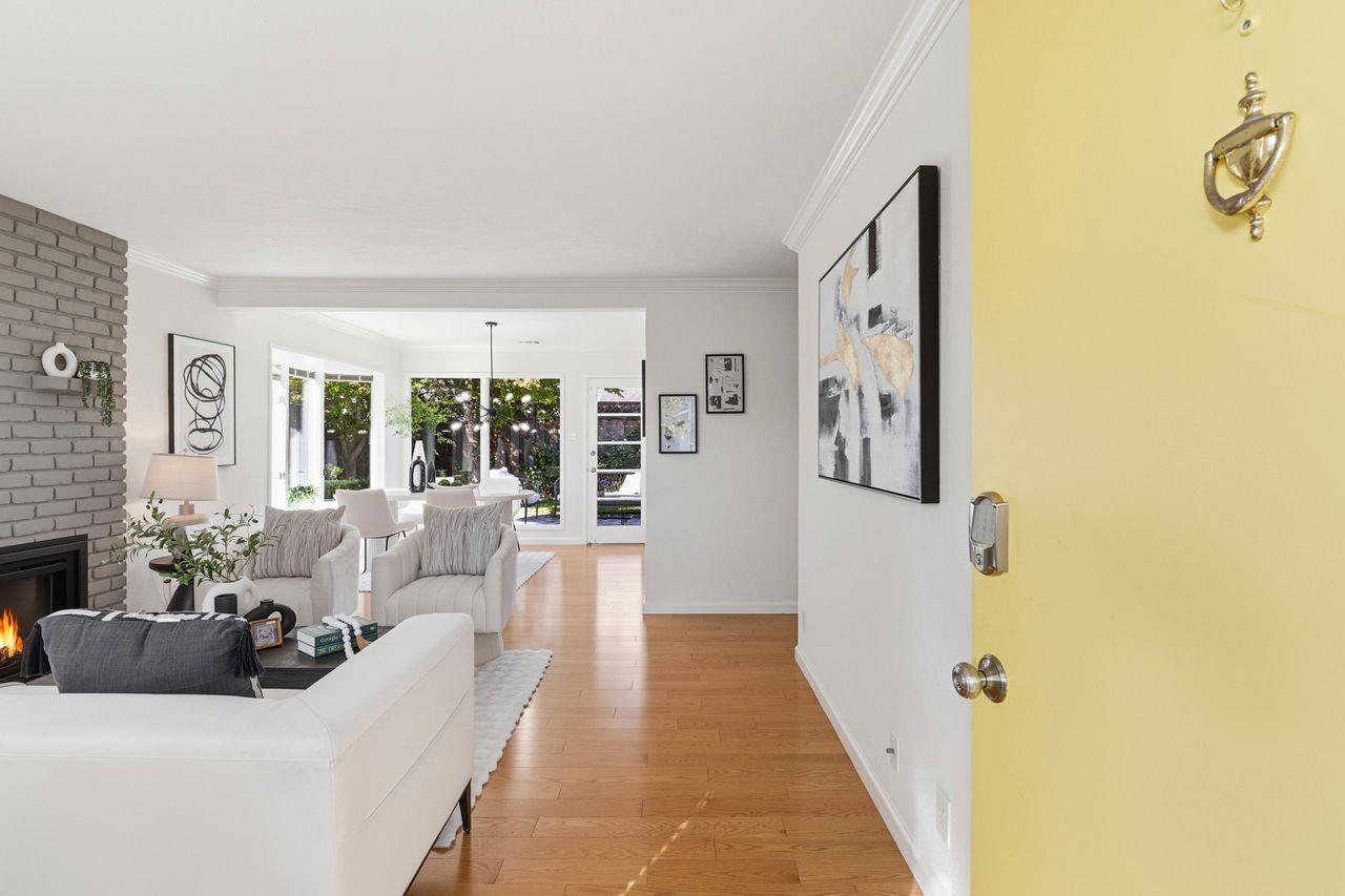 Belmont, California, 94002, United States, 3 Bedrooms Bedrooms, ,1 BathroomBathrooms,Residential,For Sale,1989201