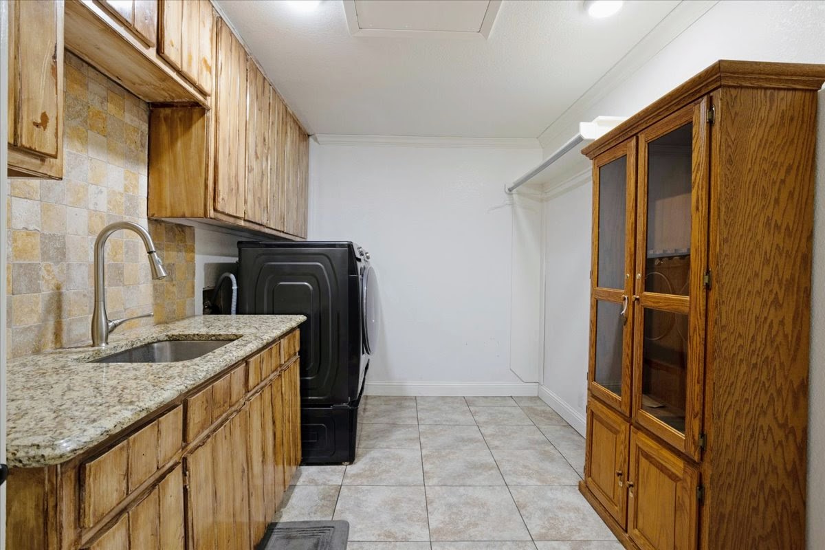 Savoy, Texas, 75479, United States, 3 Bedrooms Bedrooms, ,2 BathroomsBathrooms,Residential,For Sale,1979874