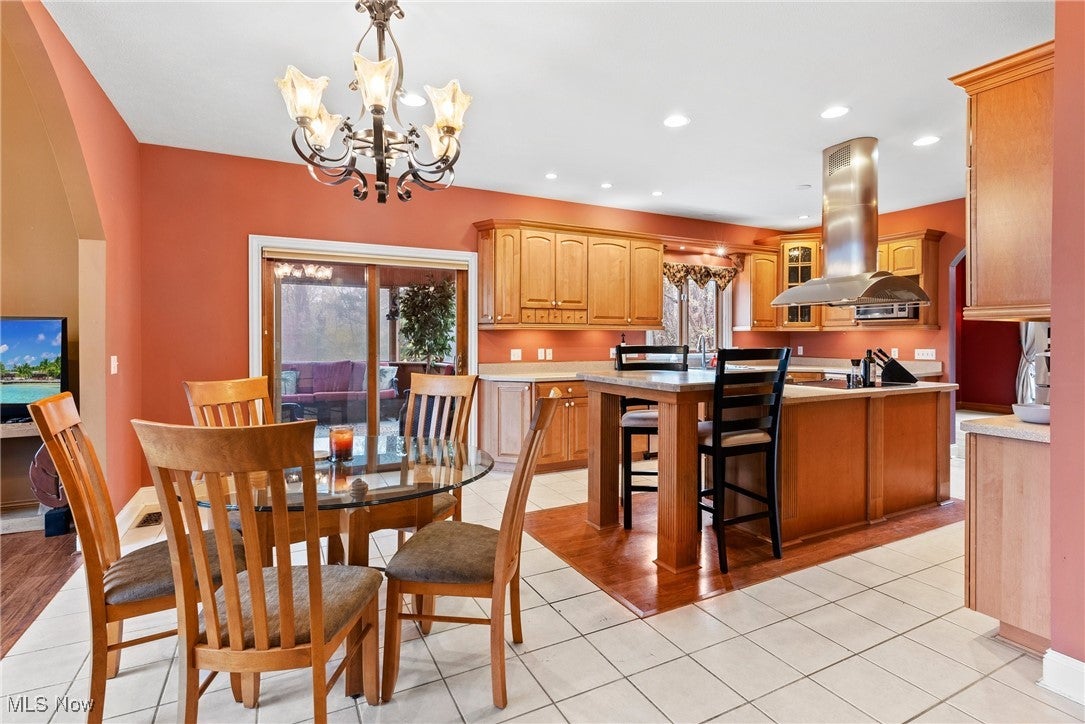 Chardon, Ohio, 44024, United States, 4 Bedrooms Bedrooms, ,5 BathroomsBathrooms,Residential,For Sale,1985731