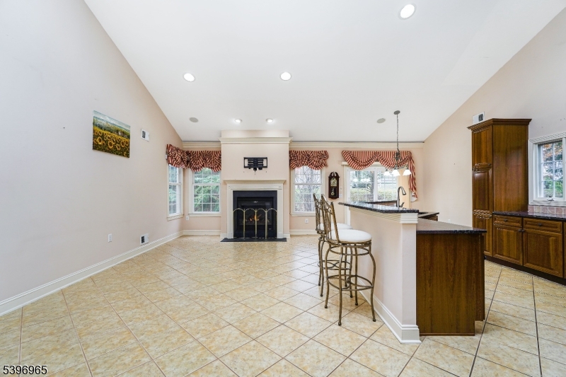 Franklin Twp., New Jersey, 08873, United States, 2 Bedrooms Bedrooms, ,3 BathroomsBathrooms,Residential,For Sale,1992917