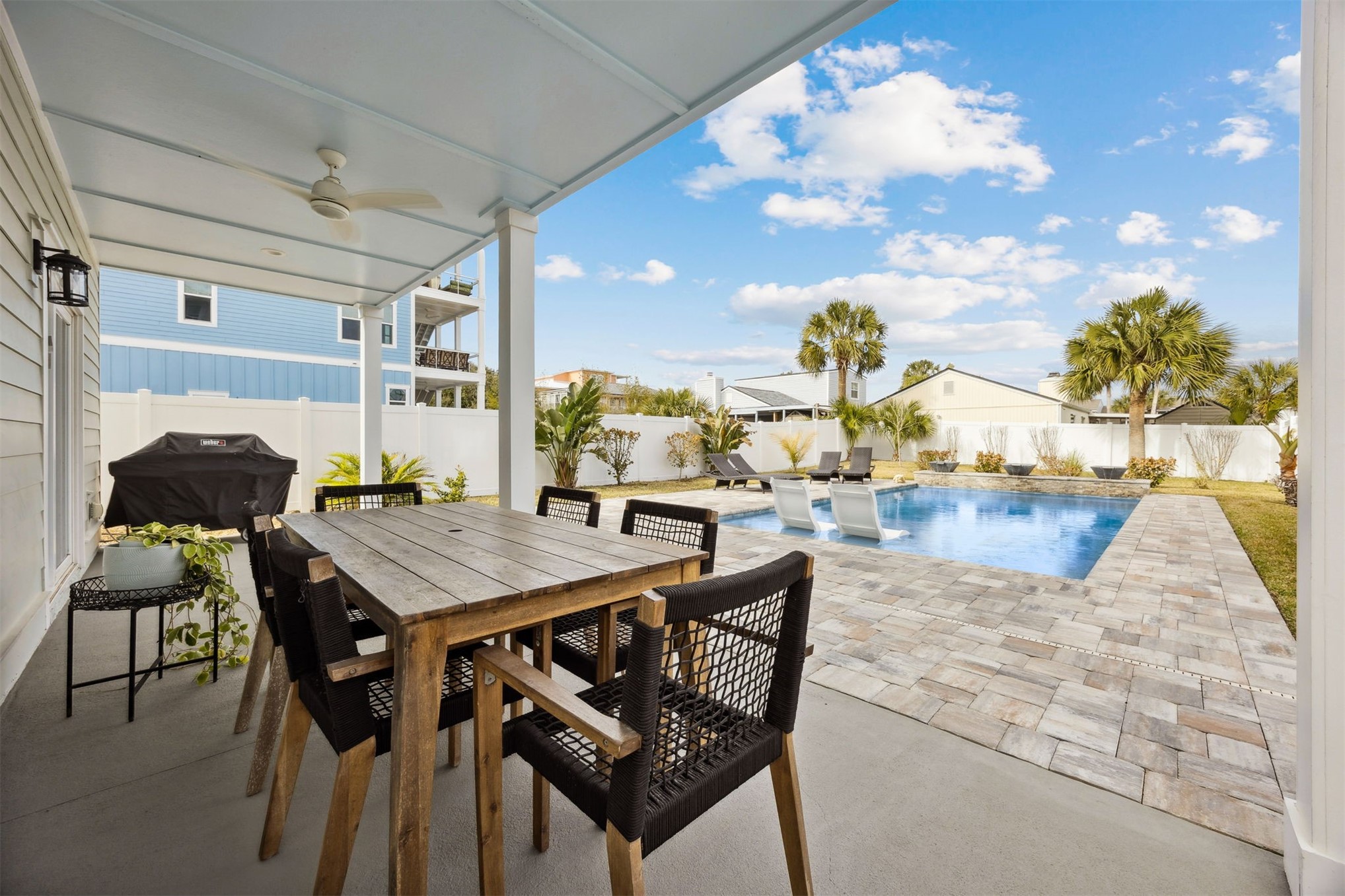 Fernandina Beach, Florida, 32034, United States, 4 Bedrooms Bedrooms, ,3 BathroomsBathrooms,Residential,For Sale,2013975