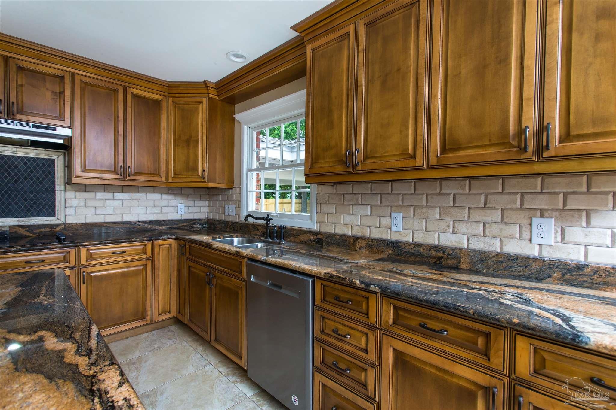 Gulf Breeze, Florida, 32561, United States, 3 Bedrooms Bedrooms, ,3 BathroomsBathrooms,Residential,For Sale,1842112