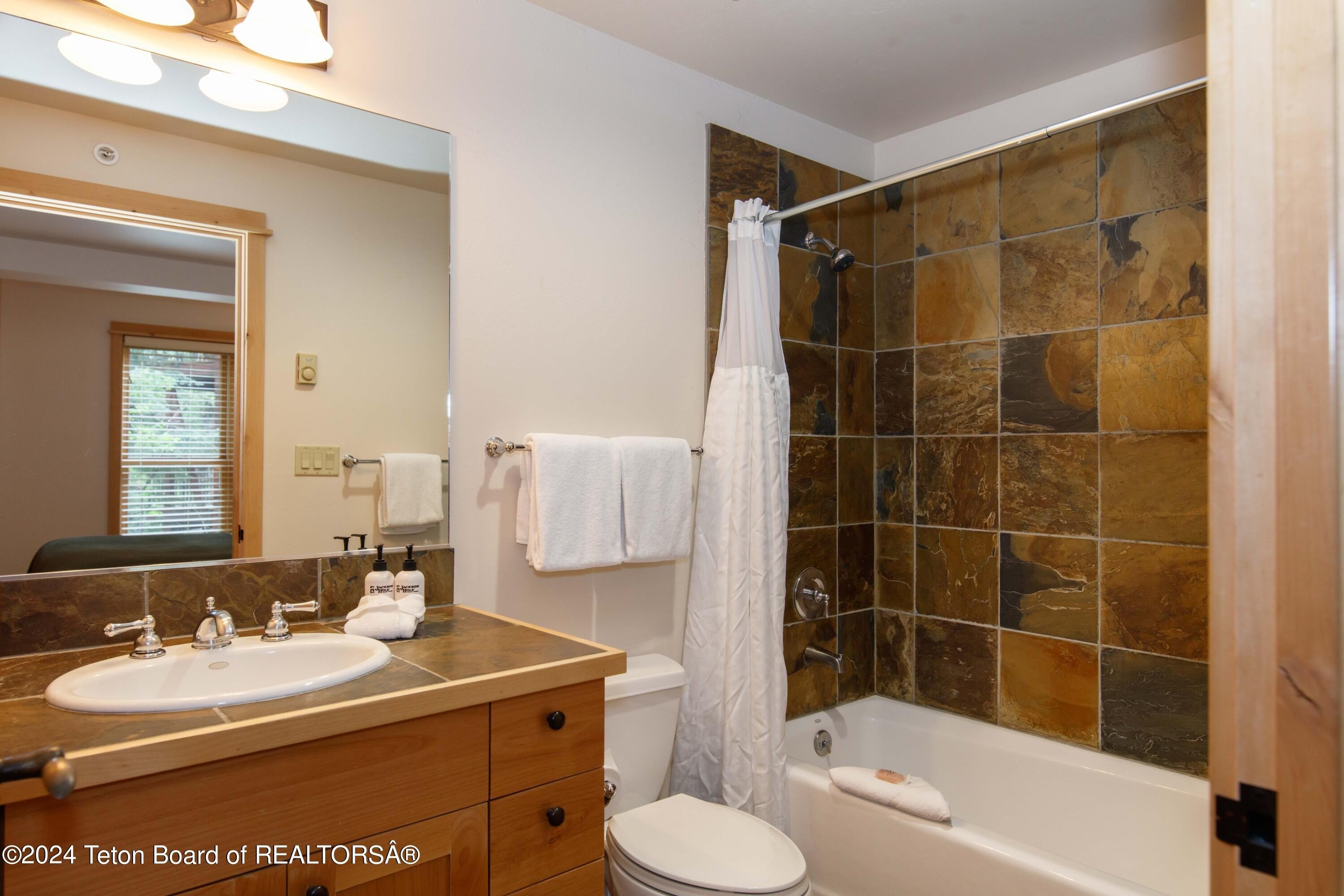 Teton Village, Wyoming, 83025, United States, 3 Bedrooms Bedrooms, ,4 BathroomsBathrooms,Residential,For Sale,1974822