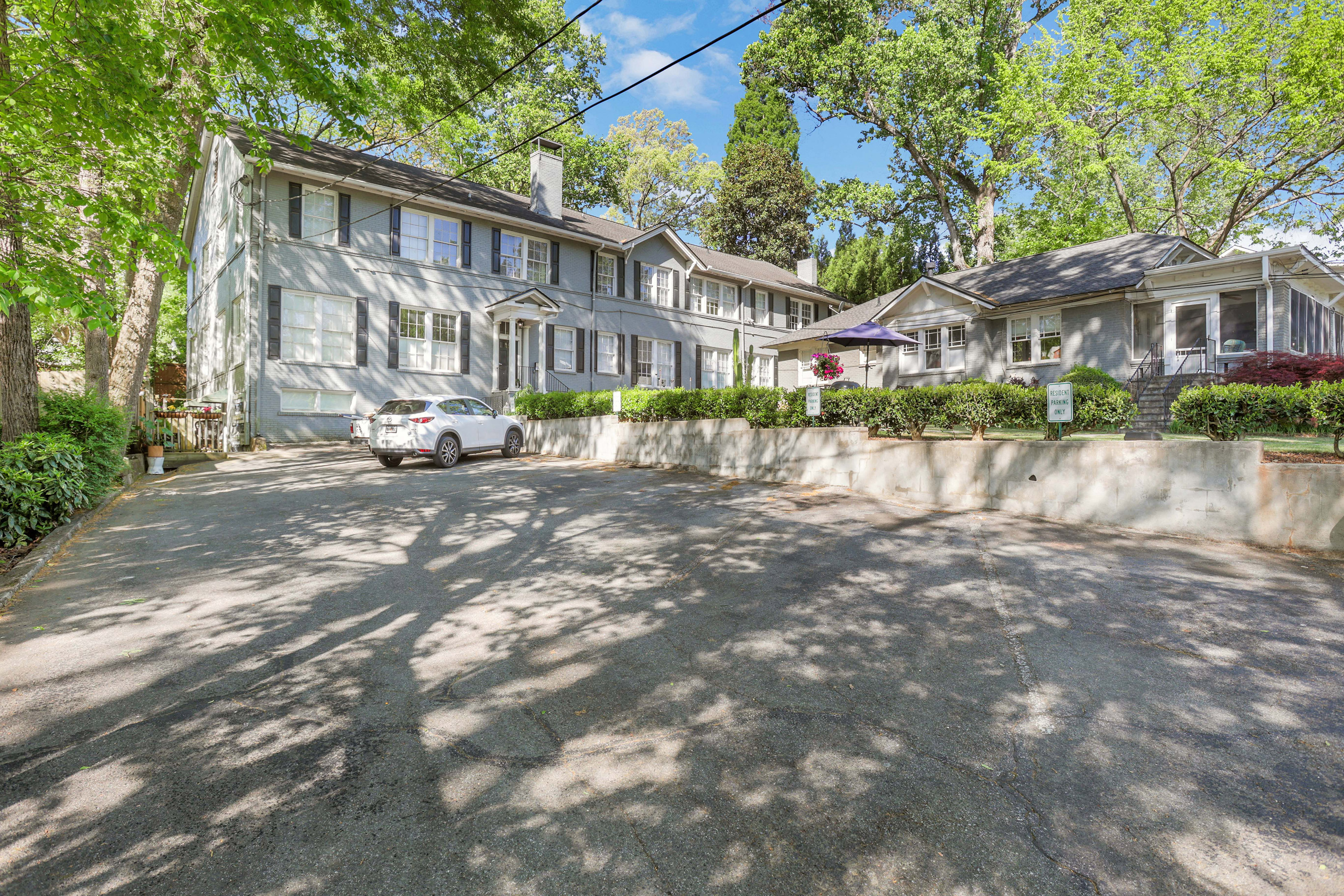  Morningside Living with Renovated Kitchen, Timeless Charm and Prime Location - 物件實景