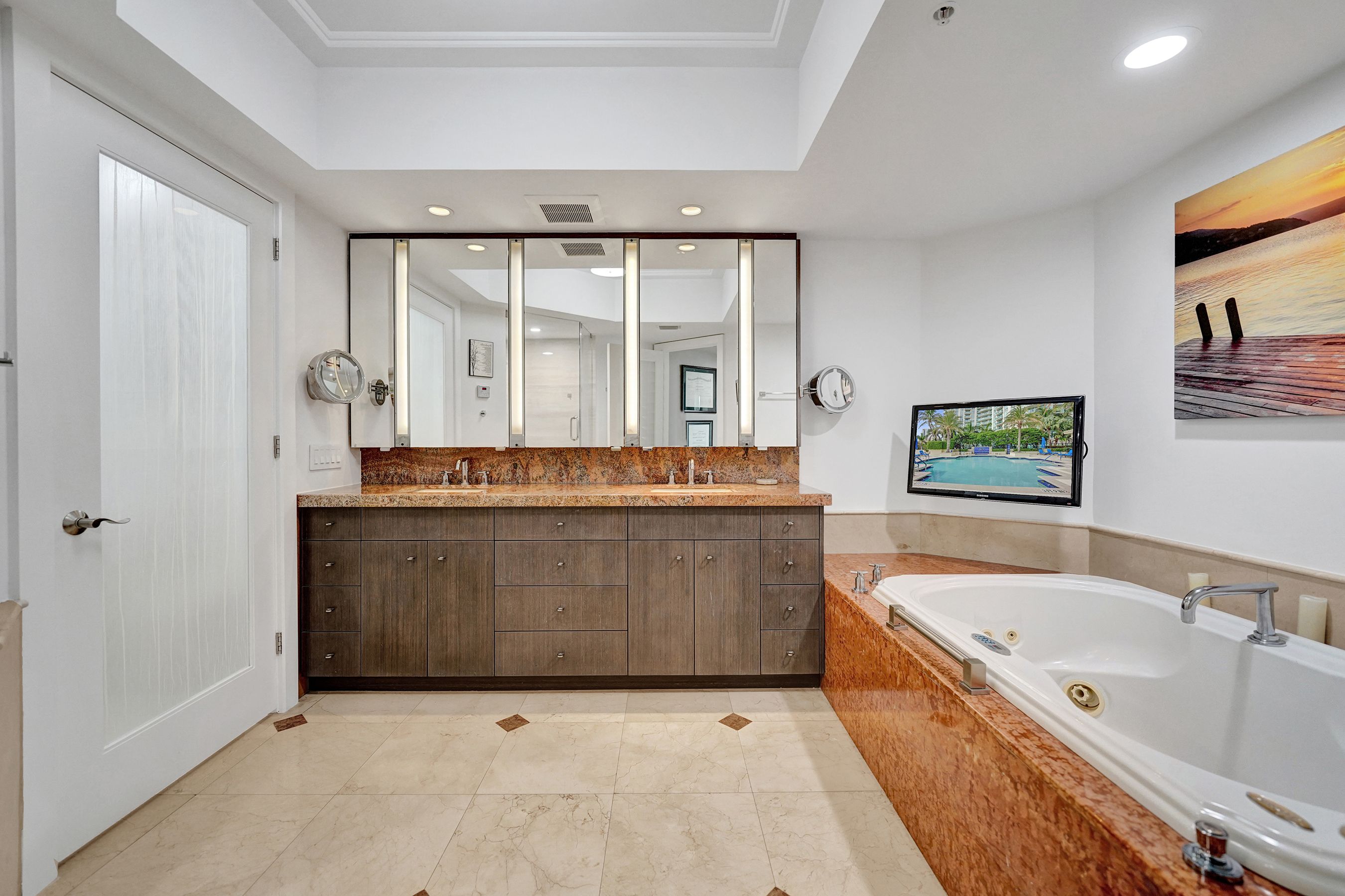  411 N New River Dr E, Fort Lauderdale, FL, 33301 - 物件實景