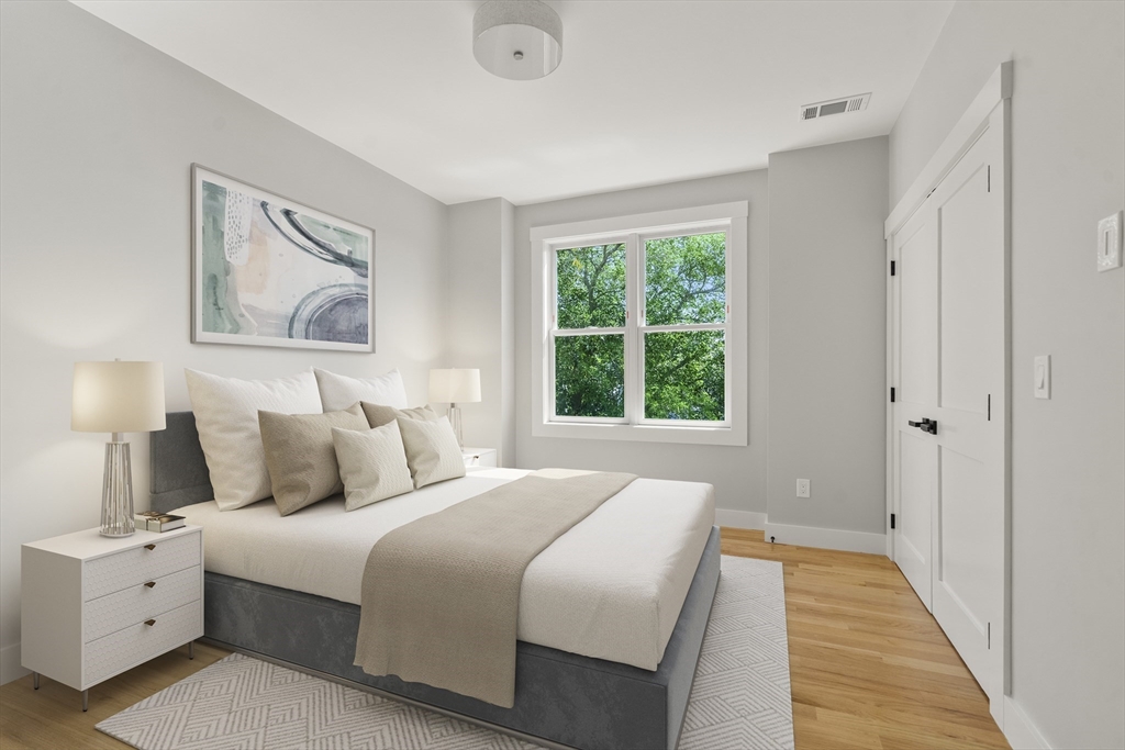 Boston, Massachusetts, 02125, United States, 3 Bedrooms Bedrooms, ,2 BathroomsBathrooms,Residential,For Sale,2001962