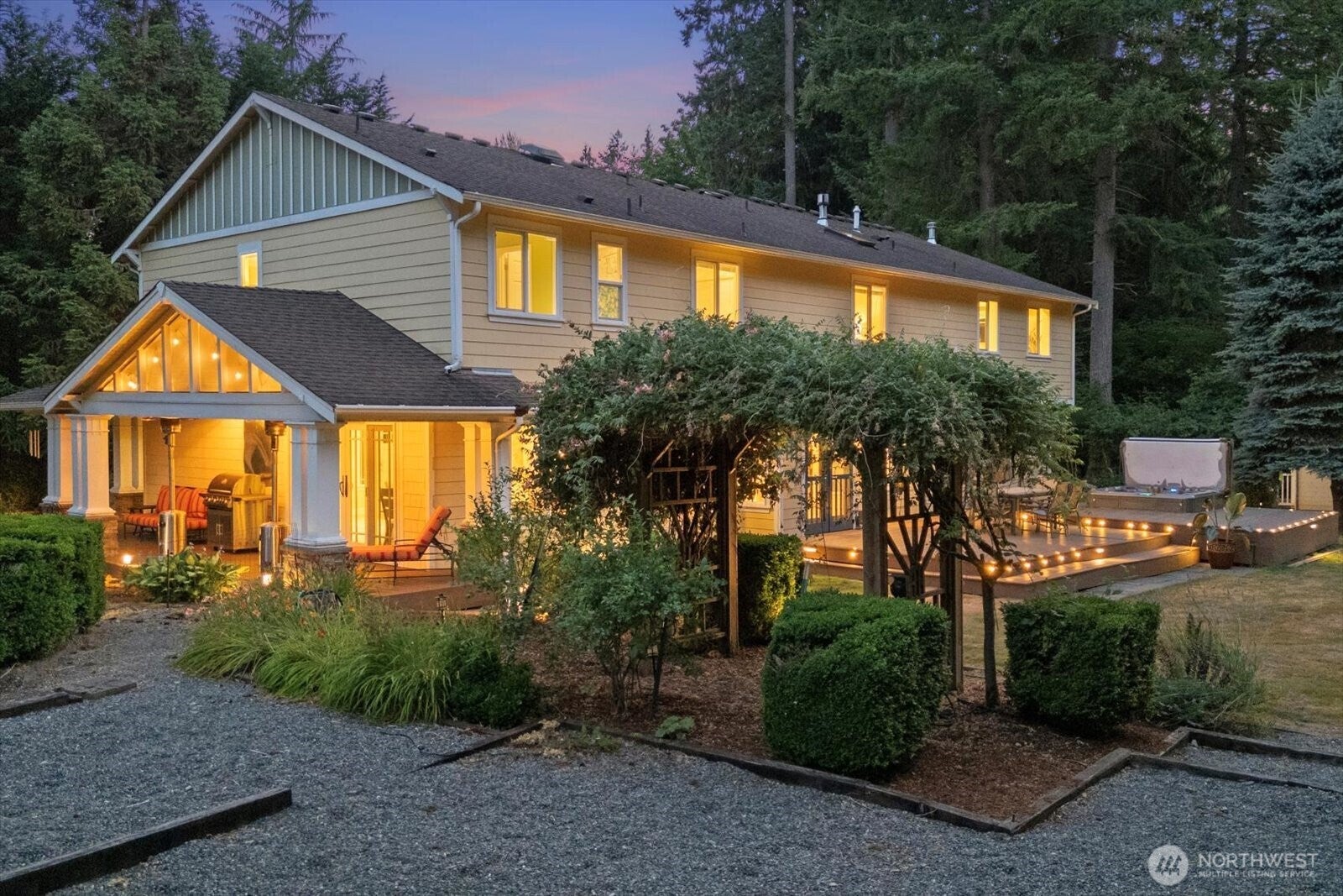 Woodinville, Washington, 98072, United States, 4 Bedrooms Bedrooms, ,2 BathroomsBathrooms,Residential,For Sale,1979397