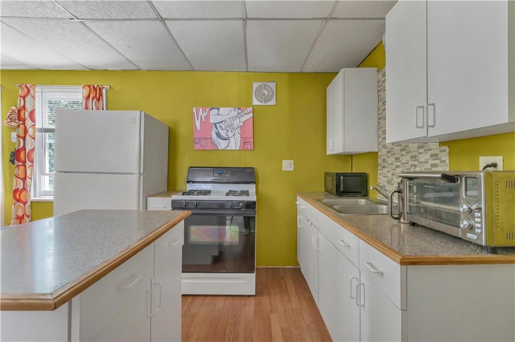 Cumberland, Rhode Island, 02864, United States, 5 Bedrooms Bedrooms, ,4 BathroomsBathrooms,Residential,For Sale,2048135